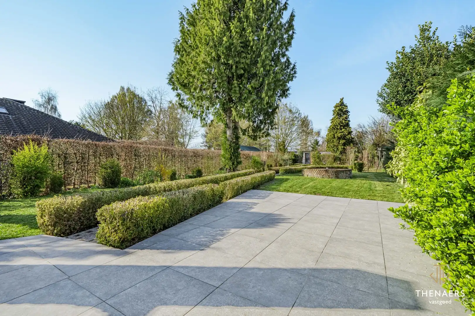 Karaktervolle en uitzonderlijk ruime woning met 5 slpks op&nbsp;een perceel van 36a 60ca. foto 44