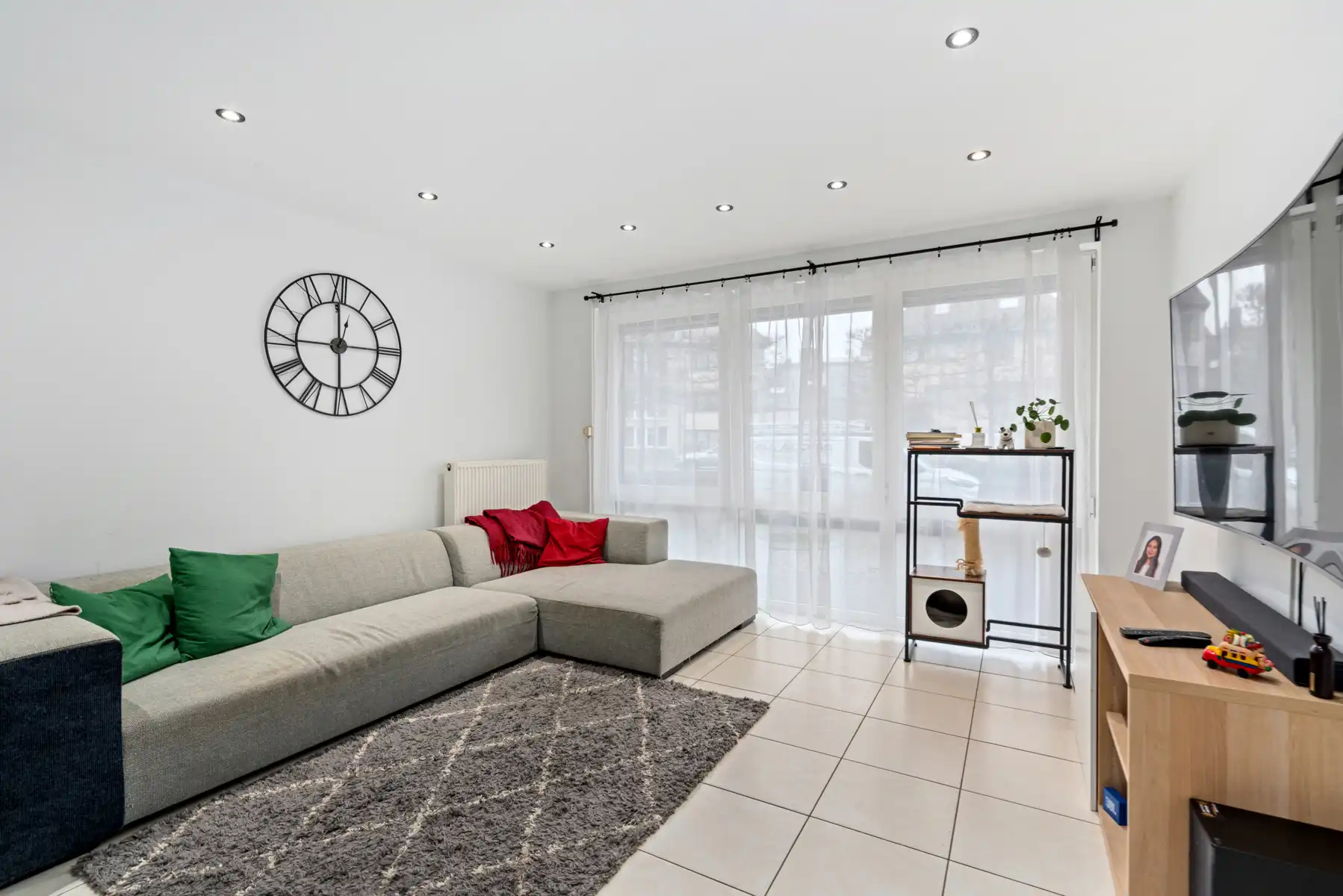 Gelijkvloers appartement 2 slaapkamers + terras + parking foto 3