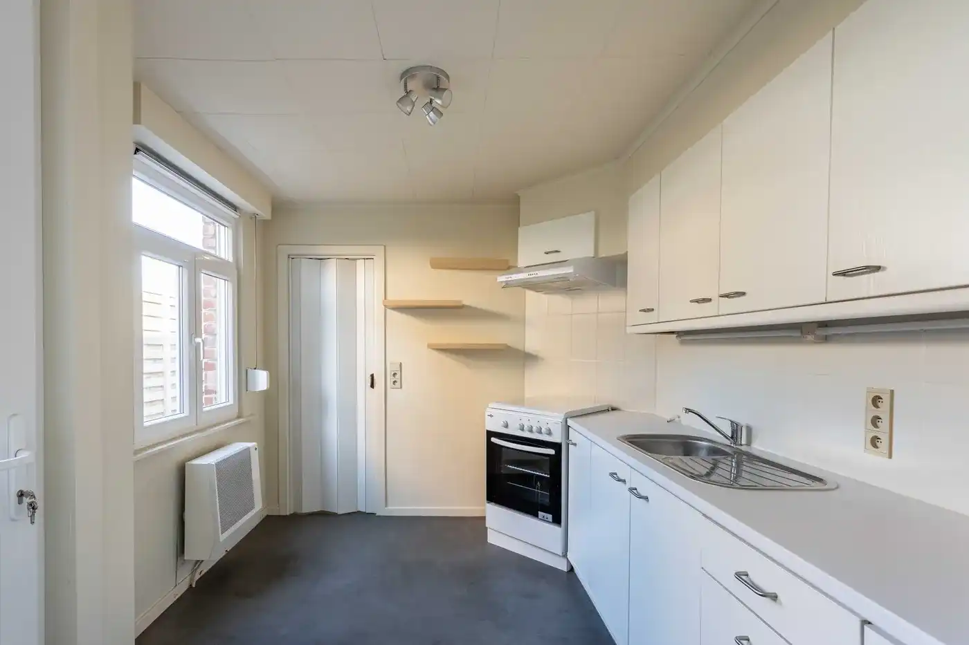Gezellige woning met tuin in Bissegem  foto 4