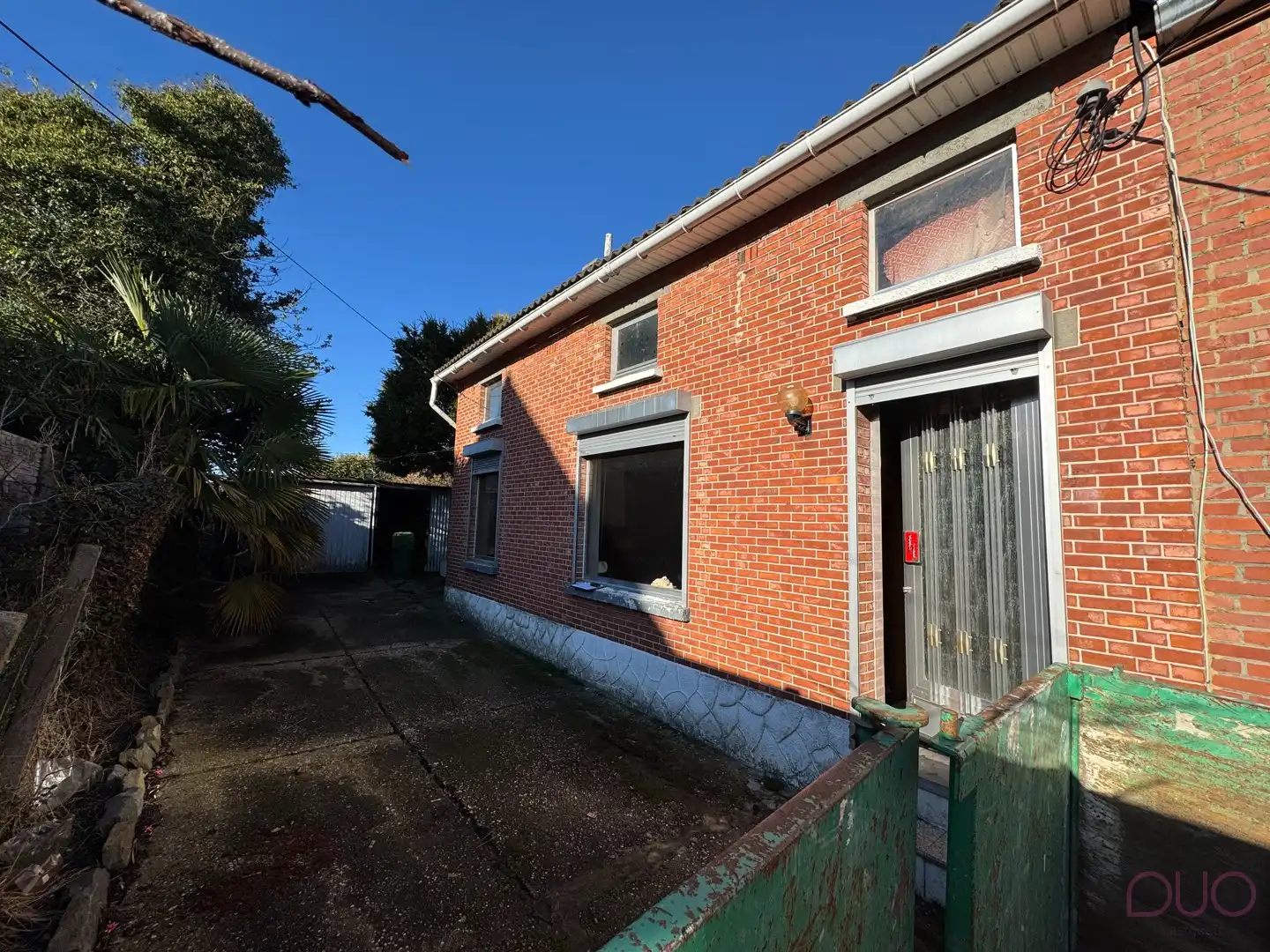 Totaal te renoveren woning op ruim perceel grond met mooi uitzicht foto 8