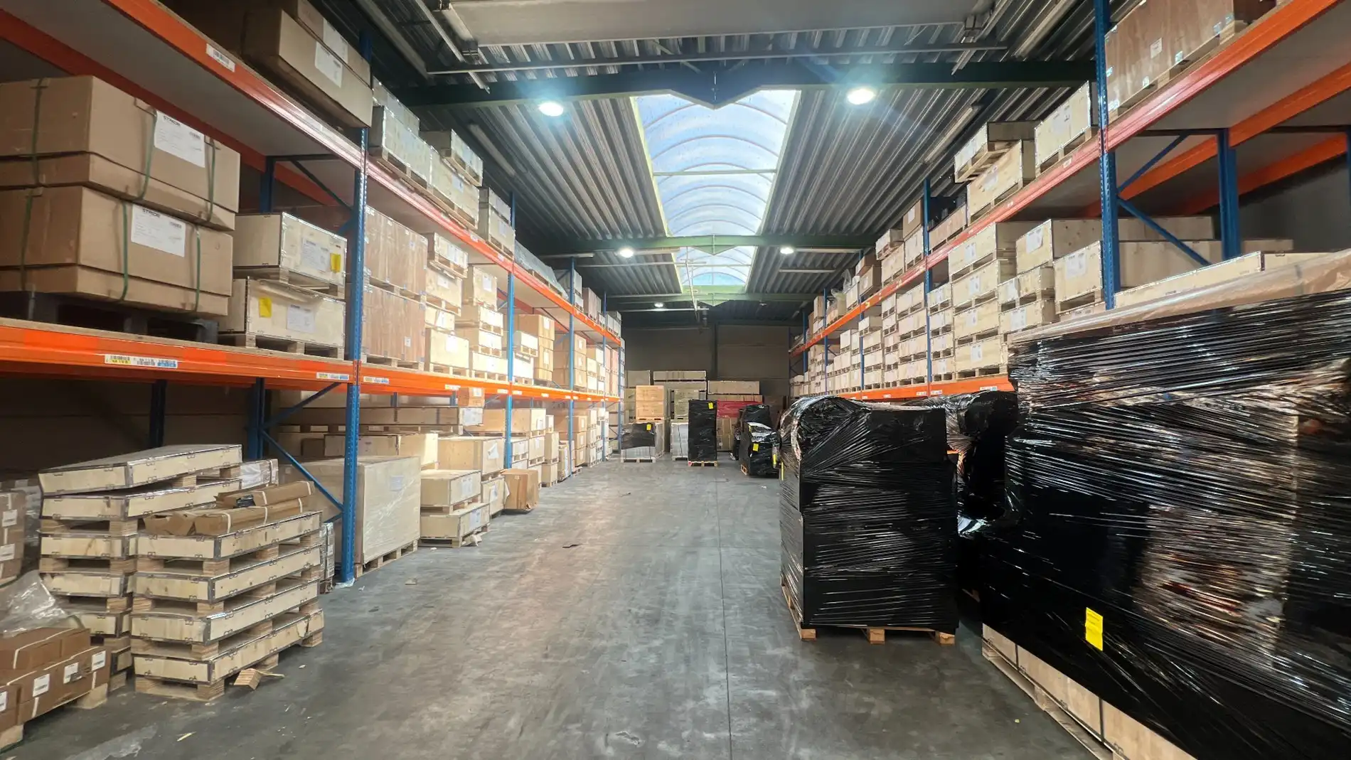 Bedrijfspand met buitenopslag te huur in het industriepark van Zwijnaarde foto 4