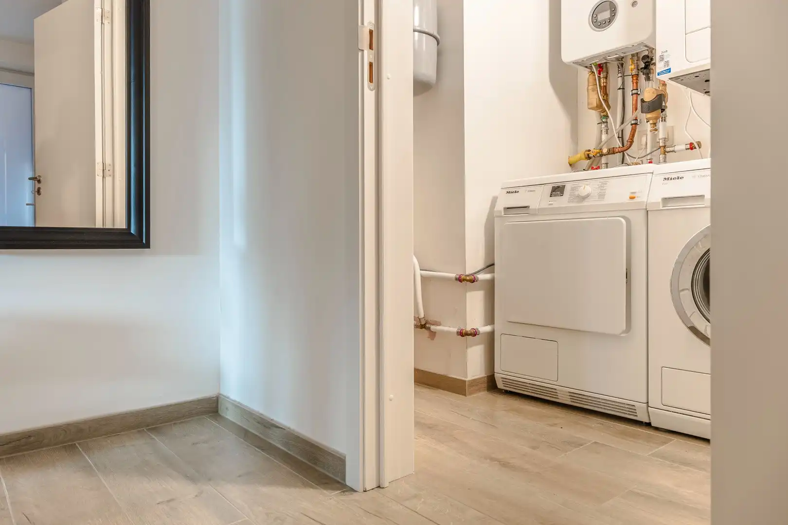 Gelijkvloers appartement met tuin en garagebox. foto 21