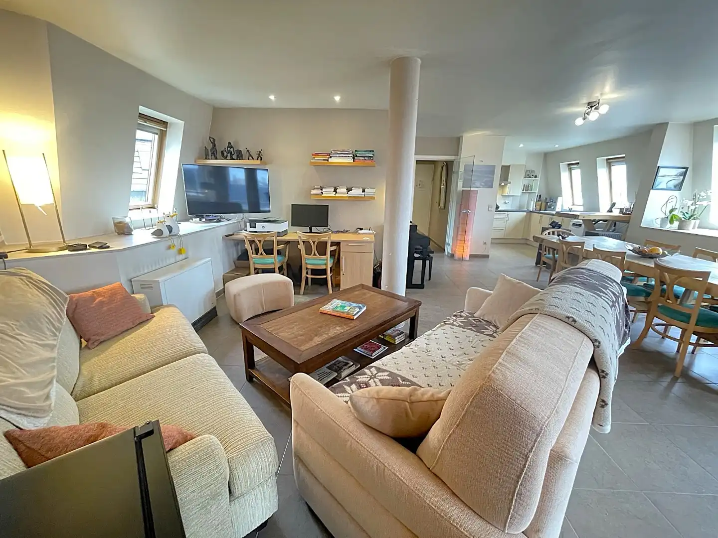 Zeer ruim en recent duplex appartement in het hart van Wenduine (137 m² – EPC: C – bouwjaar 2005) foto 4