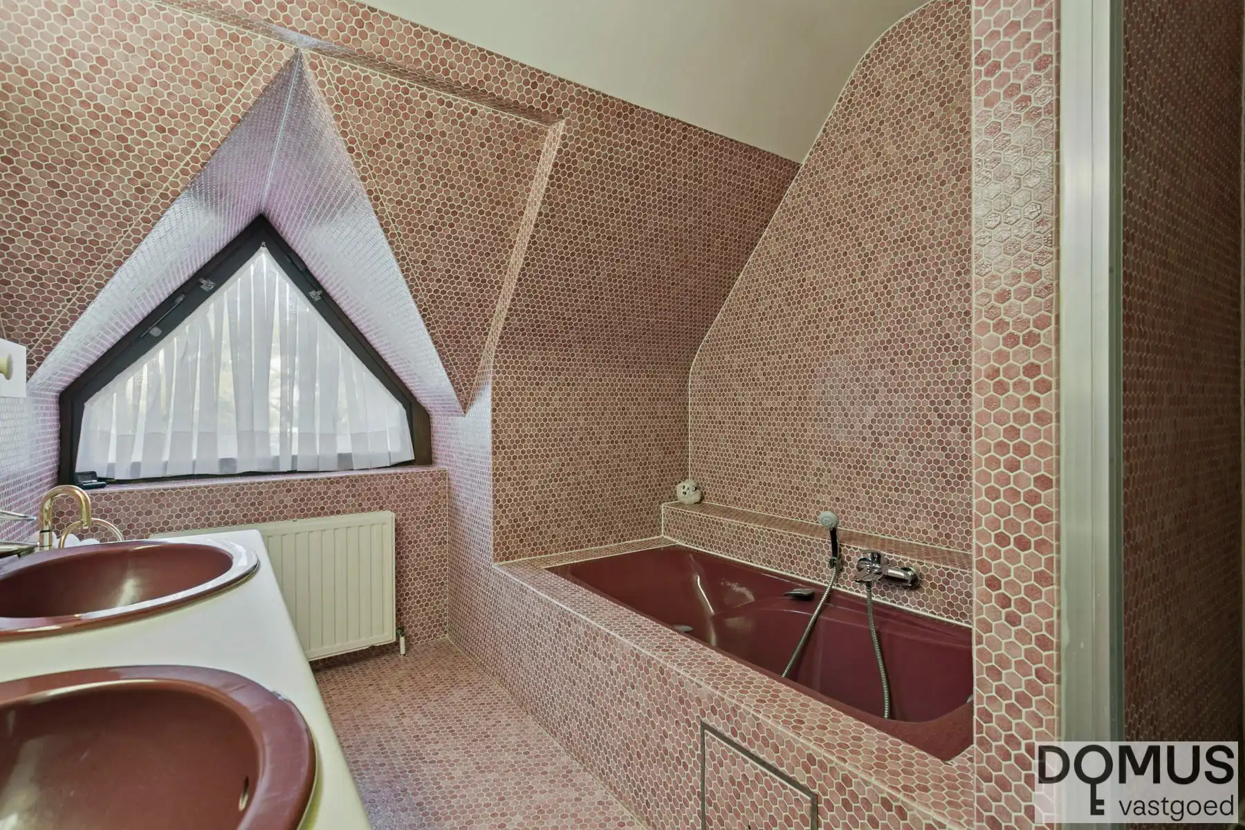 Statige villa met tijdloze architectuur op topligging  foto 21