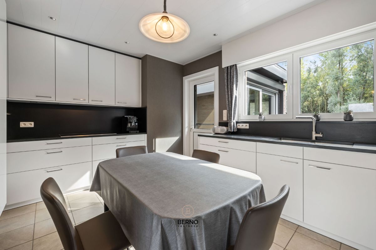 Instapklare laagbouwwoning in groene, rustige omgeving foto 9