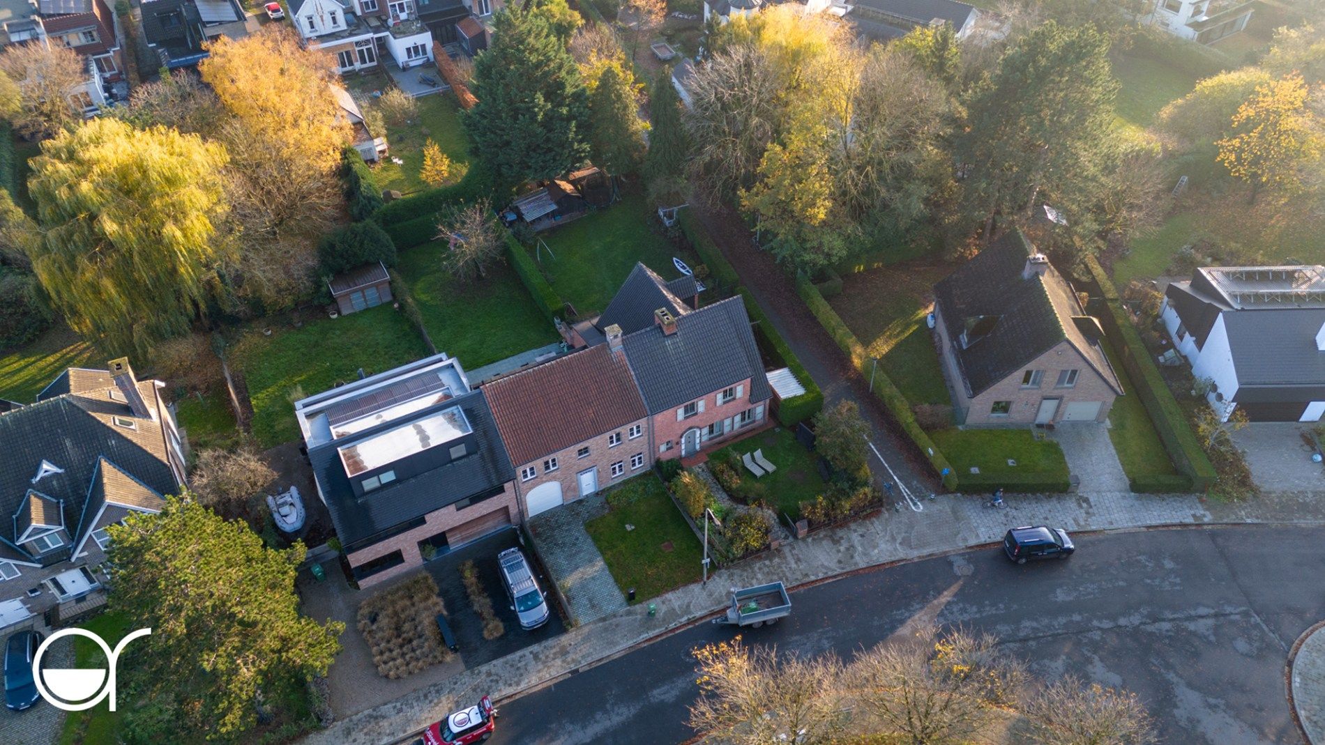 Halfopen bebouwing nabij het Sint-Pietersstation foto 19