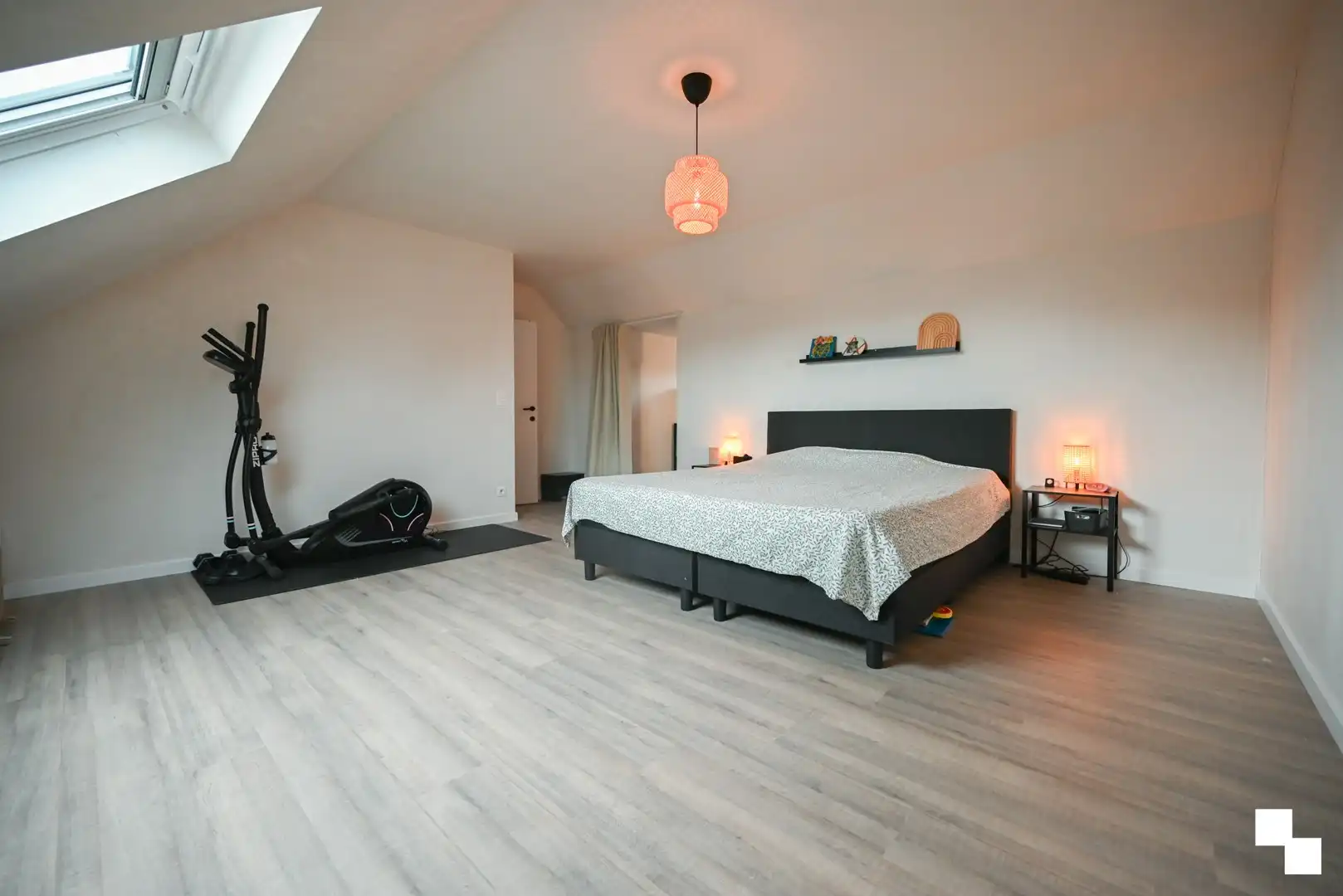 Rustig gelegen, instapklare gezinswoning met drie slaapkamers te Izegem foto 33