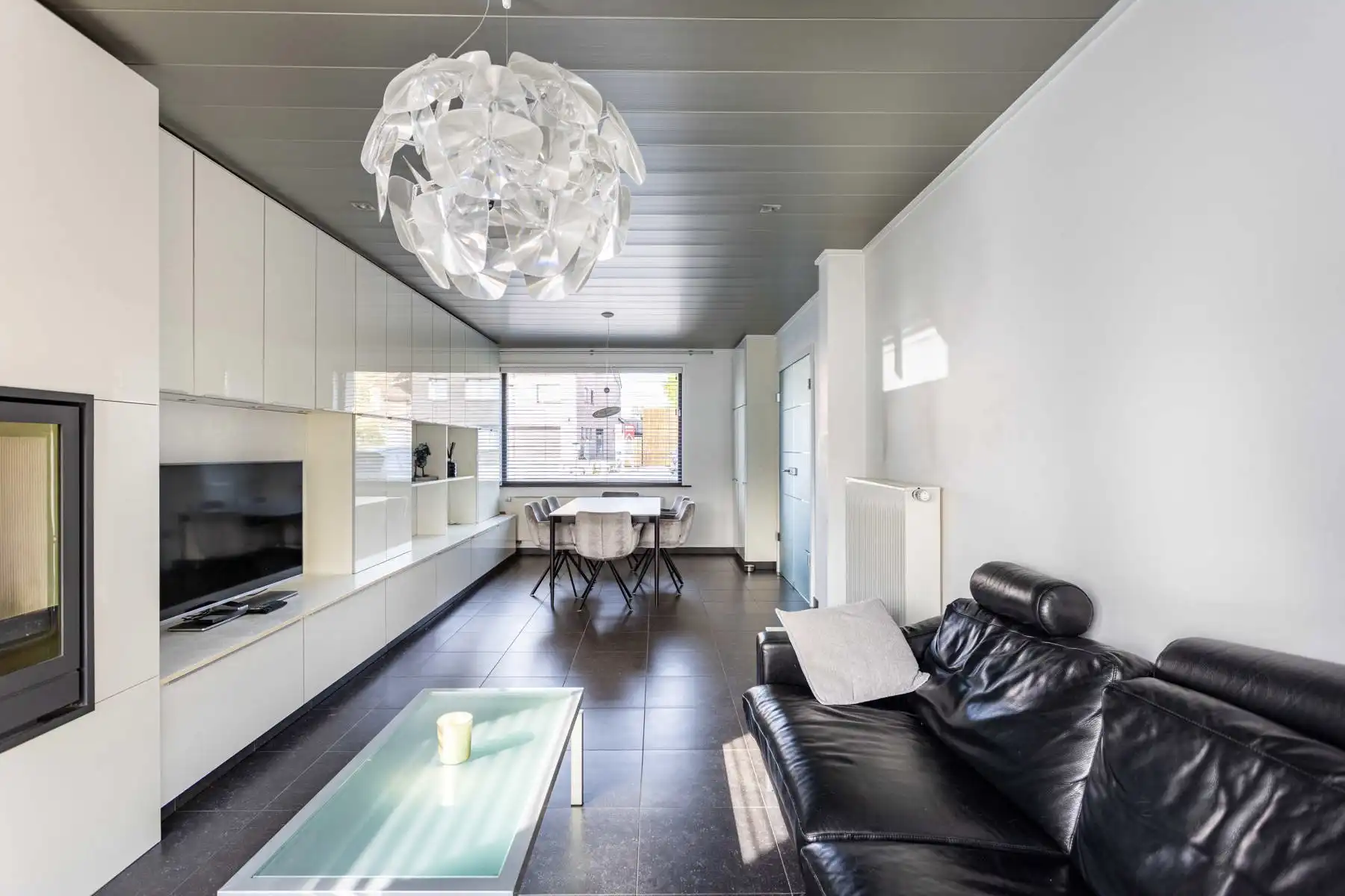 Prachtig onderhouden en instapklare woning vlakbij het centrum van Lede foto 4