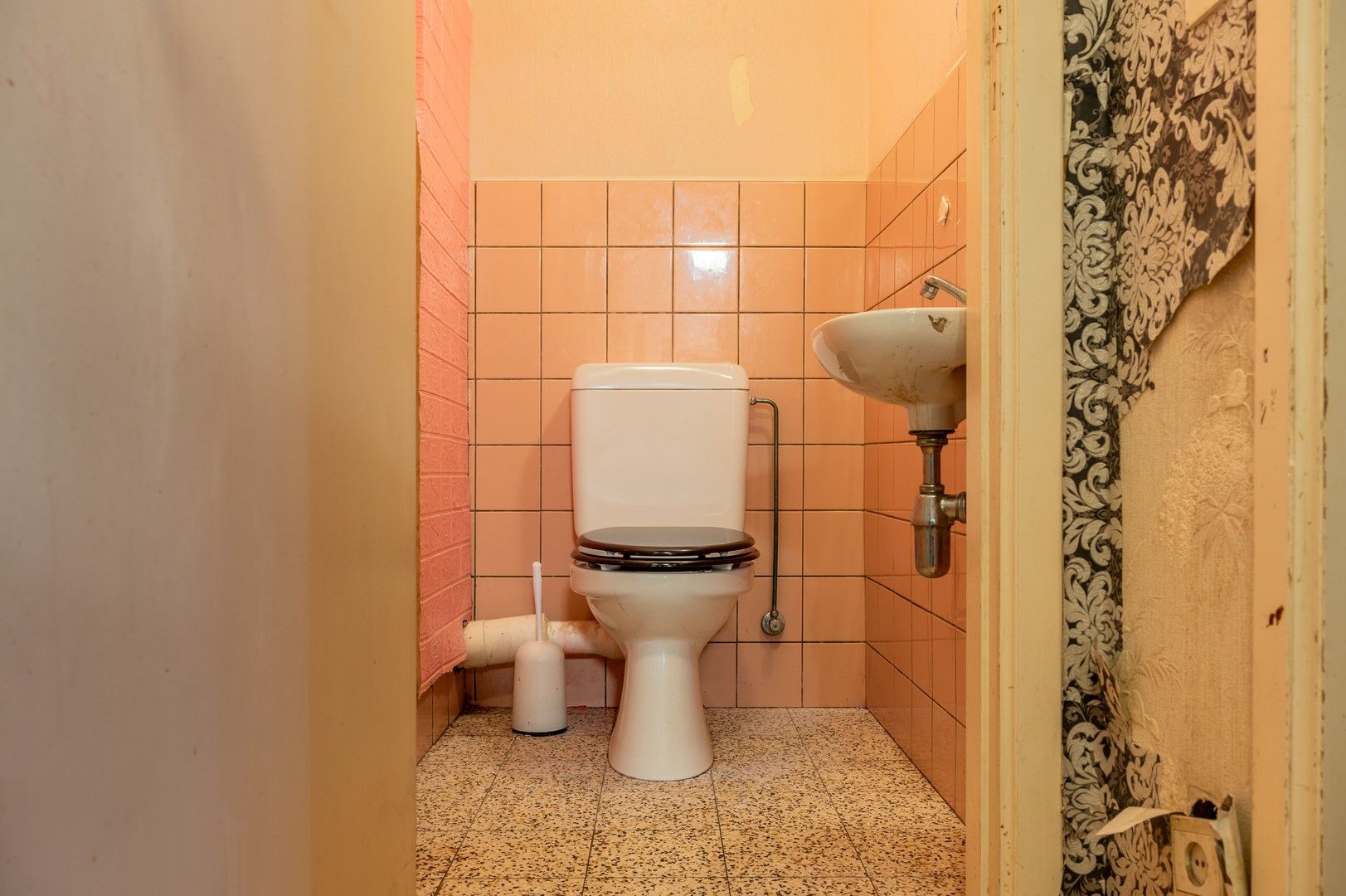 Te renoveren appartement op toplocatie! foto 11