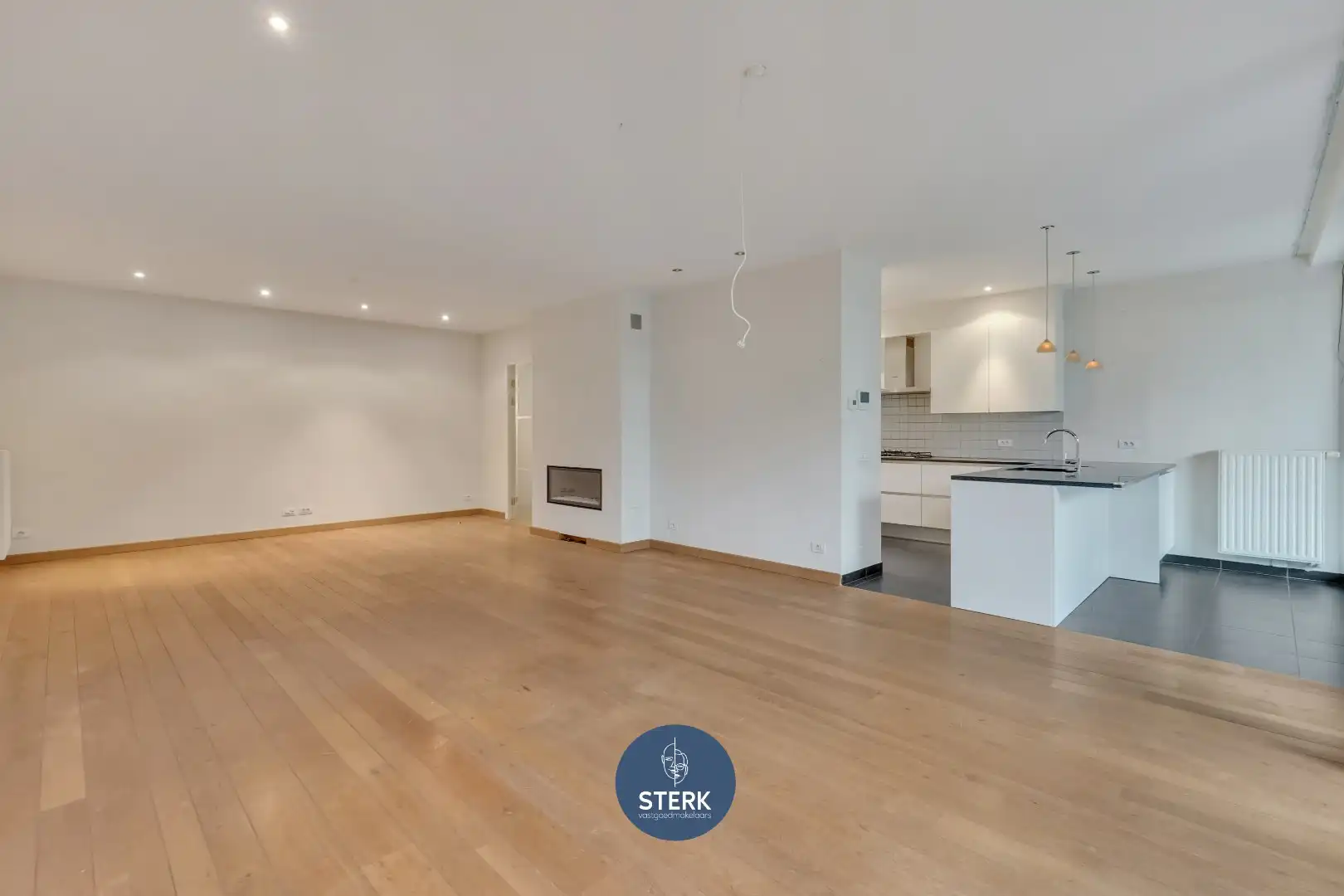 GELIJKVLOERS APPARTEMENT MET 2 SLPKS IN 'HET MOOISTE DORP VAN VLAANDEREN' !  foto 10