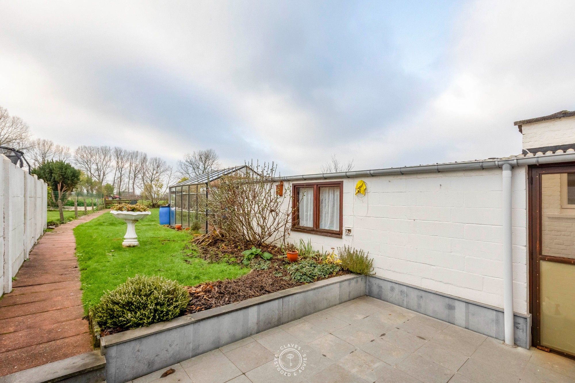 Ruime woning met garage en een prachtig uitzicht foto 16