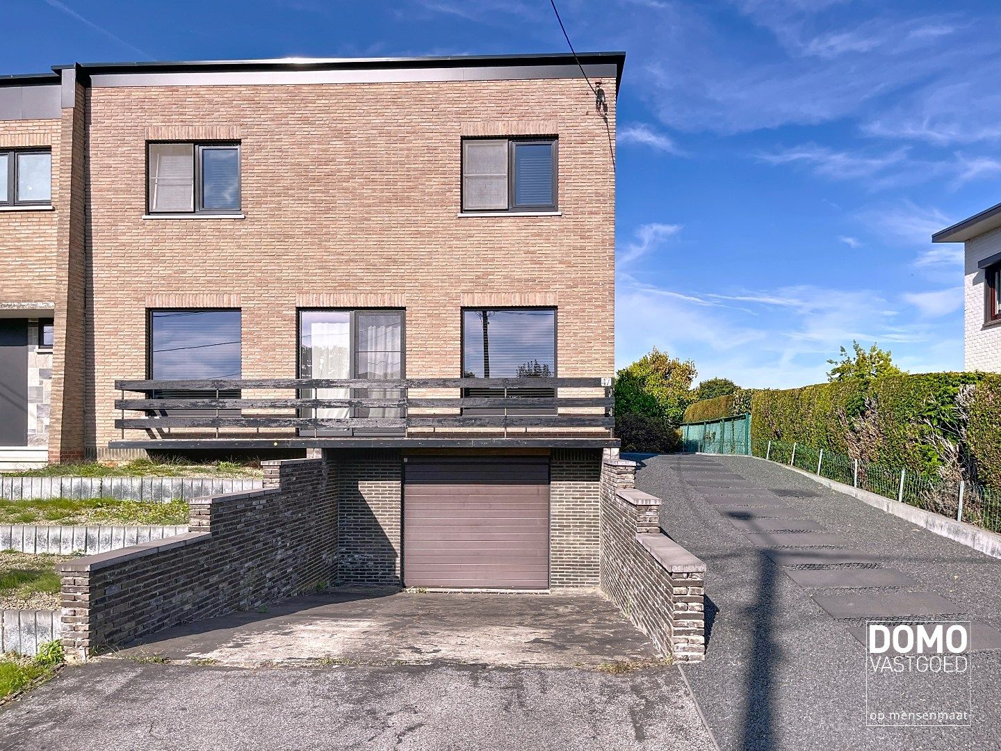 Ruime woning met 3 slaapkamers te Kermt - EPC-label C - 165m² foto {{pictureIndex}}