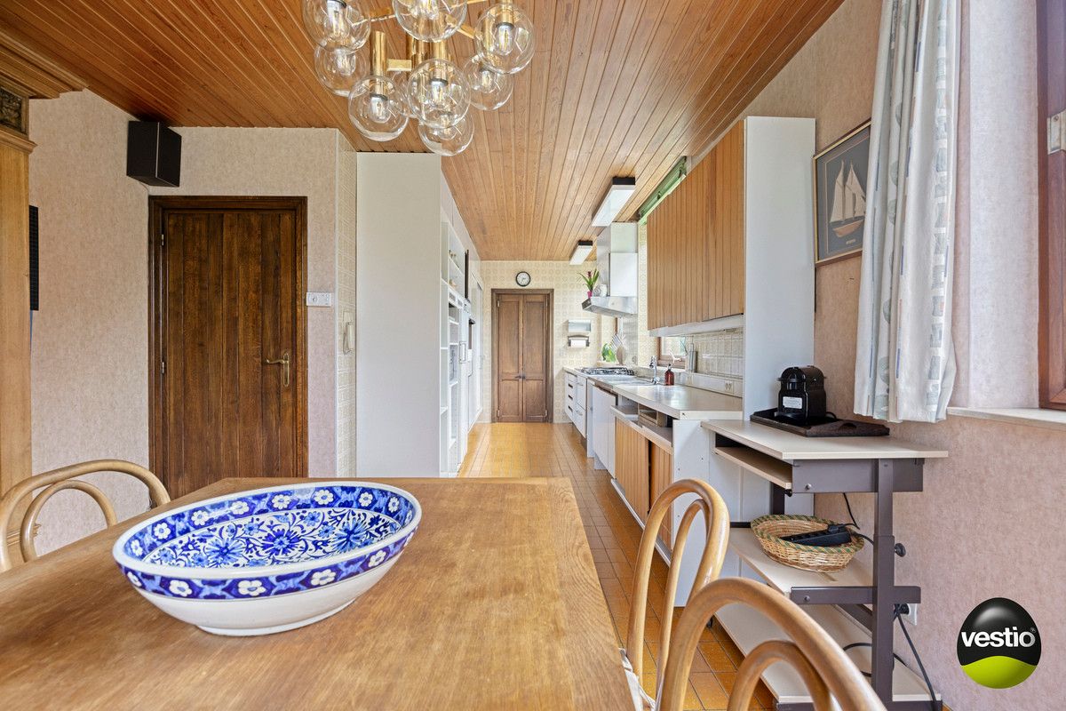 RUIME RESIDENTIEEL GELEGEN VILLA OP 46A89CA NABIJ CENTRUM BILZEN. foto 17