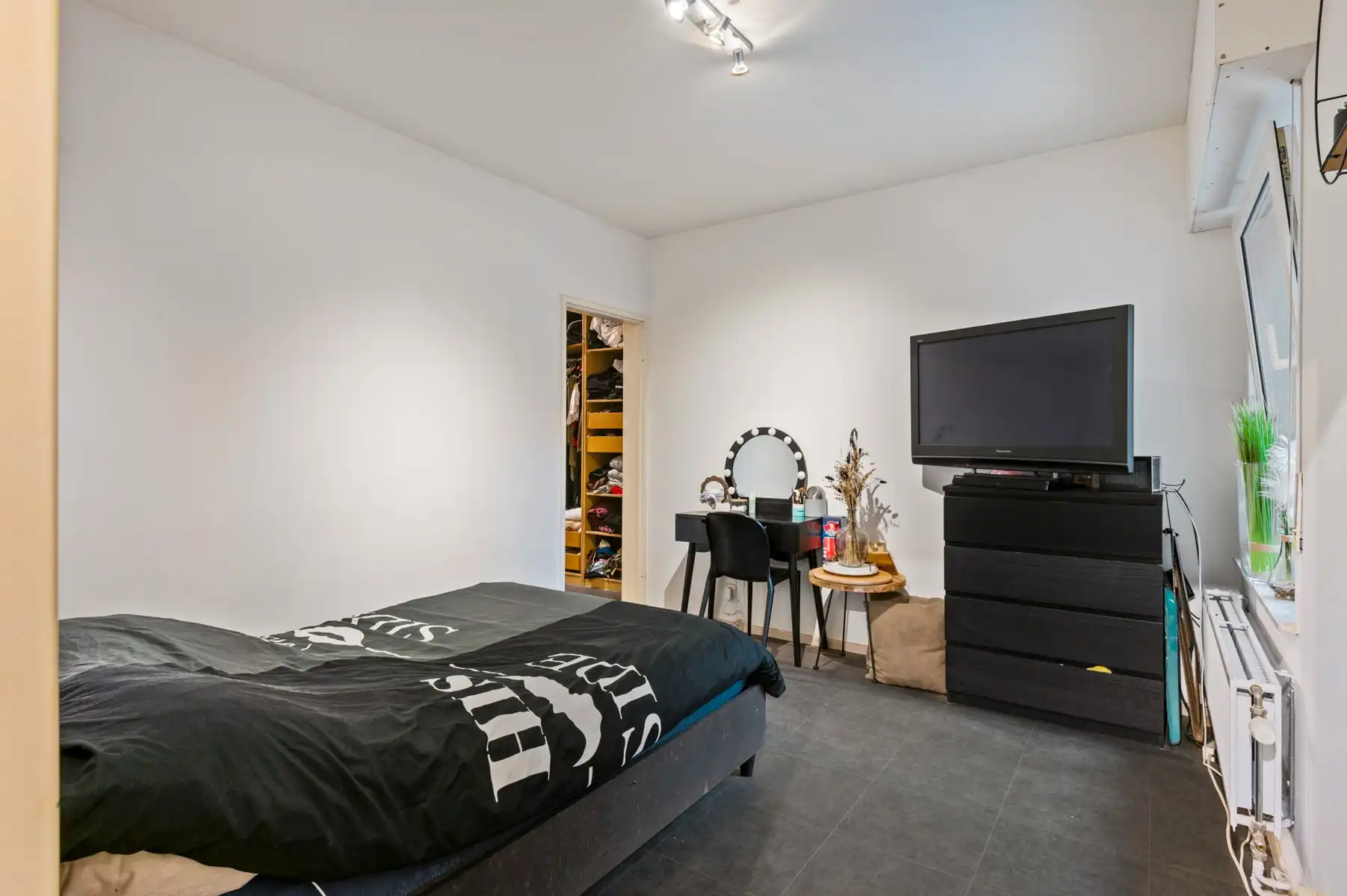 Gelijkvloersappartement met zonnige tuin, garage en staanplaats foto 9