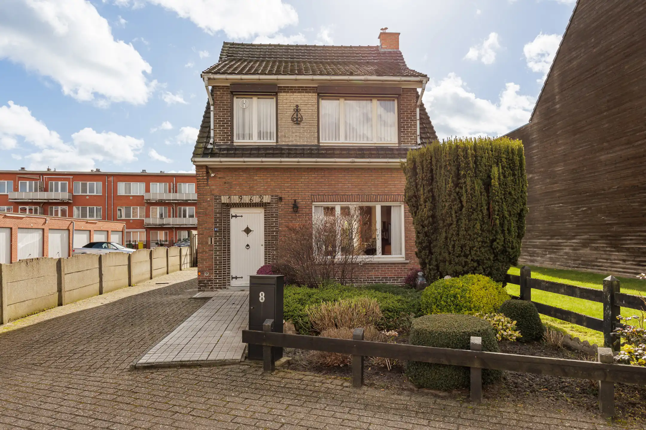 Te renoveren woning op  gunstig gelegen Z-perceel van 523 m² foto 3