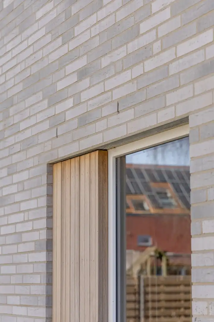 Ruime halfopen bebouwing met 4 slpk's foto 2