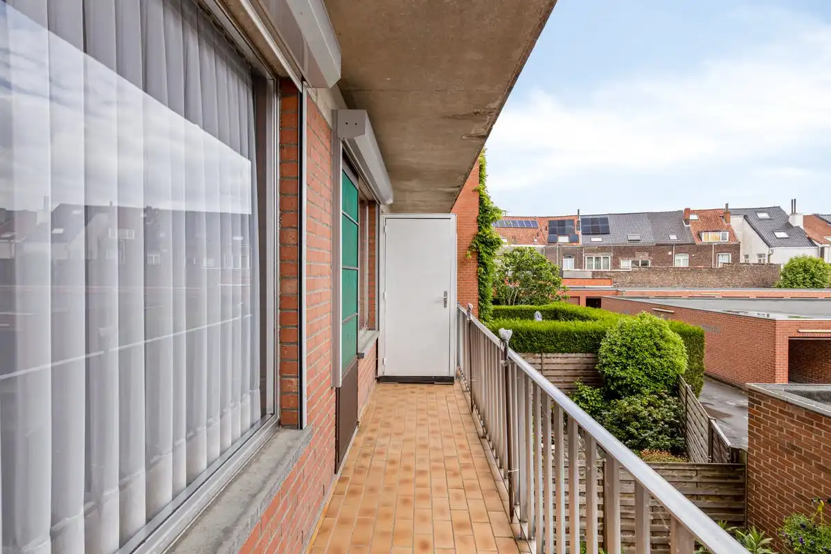 Twee slaapkamer appartement te koop in Kortrijk! foto 13
