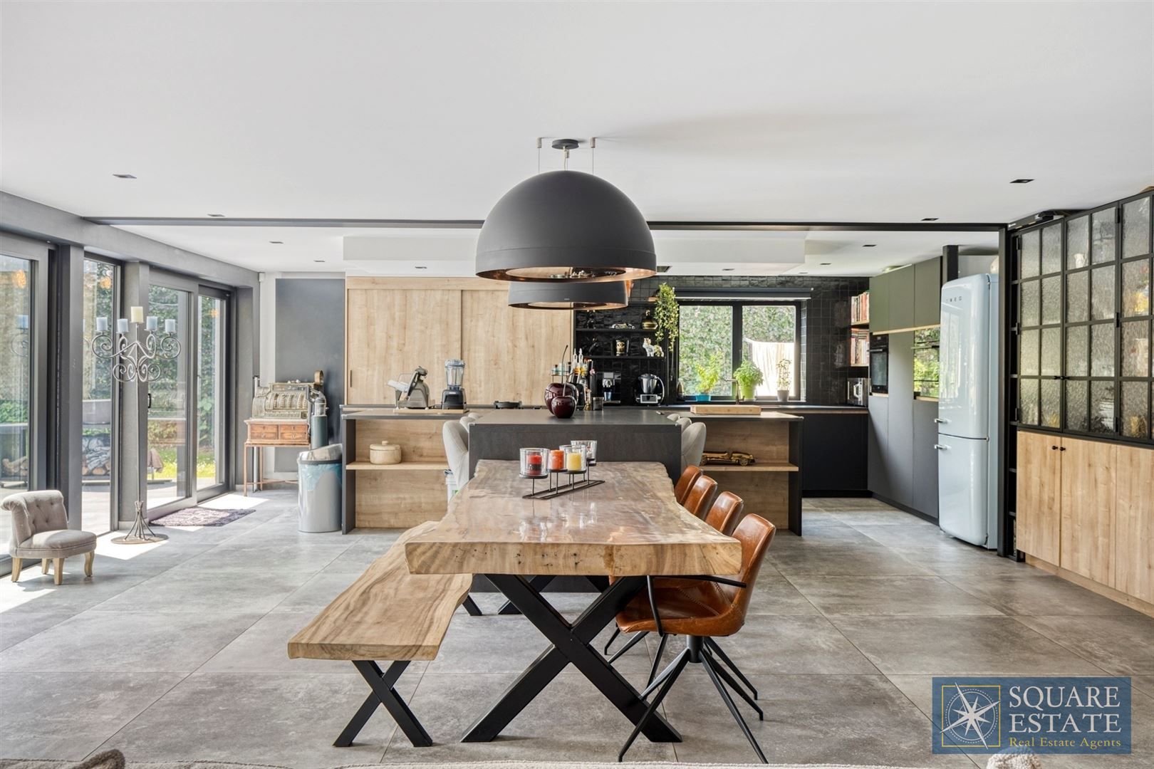 Wemmel, ruime en volledig gerenoveerde villa met 4 slaapkamers. foto 5