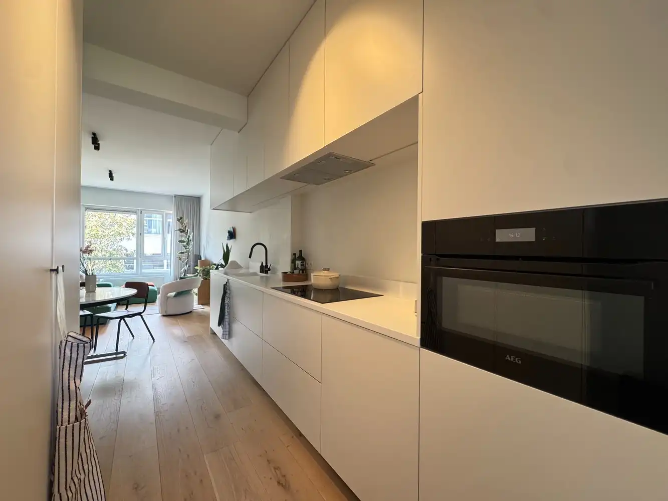 Gerenoveerd 2-slaapkamerappartement met terras en ochtendzon in Borgerhout foto 10