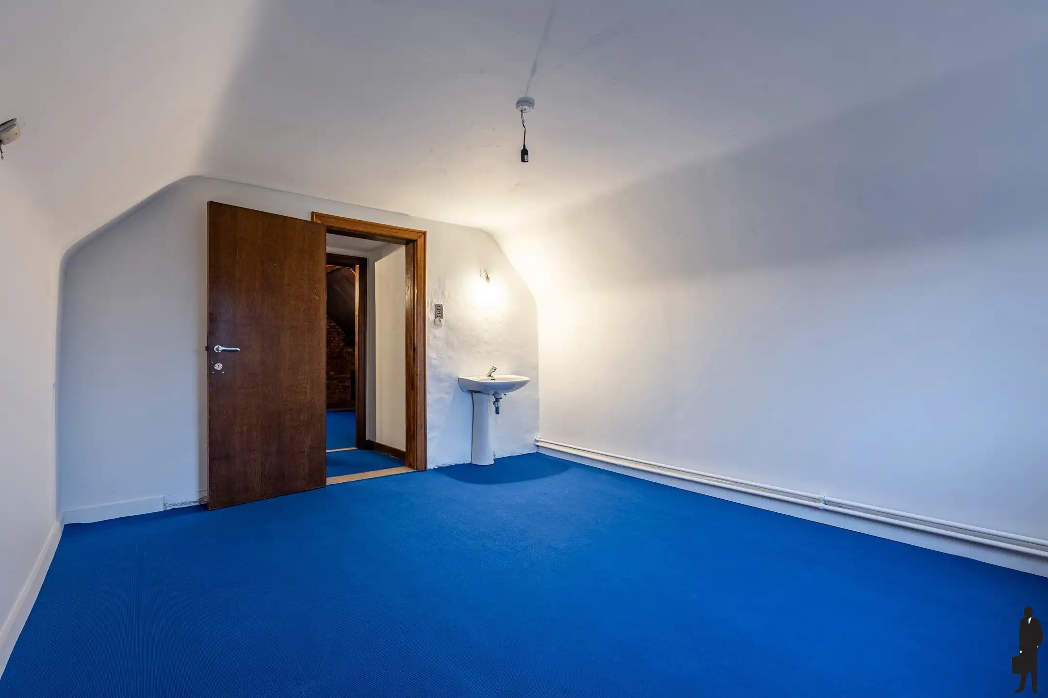 Statige en ruime gezinswoning met 5 slpks op 1.065m² foto 22