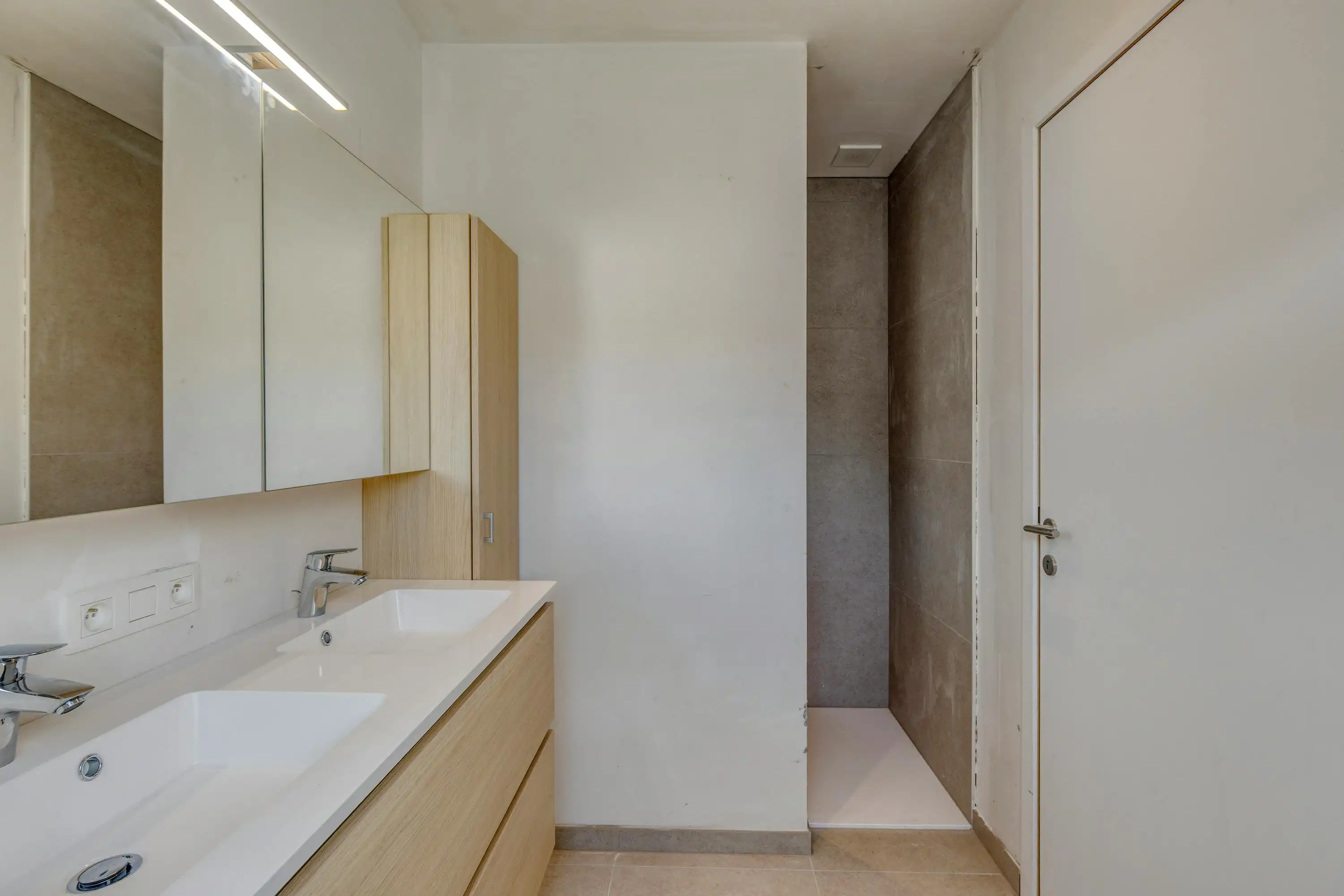 Nieuwbouwappartement met 1 slaapkamer te koop in Waregem foto 7