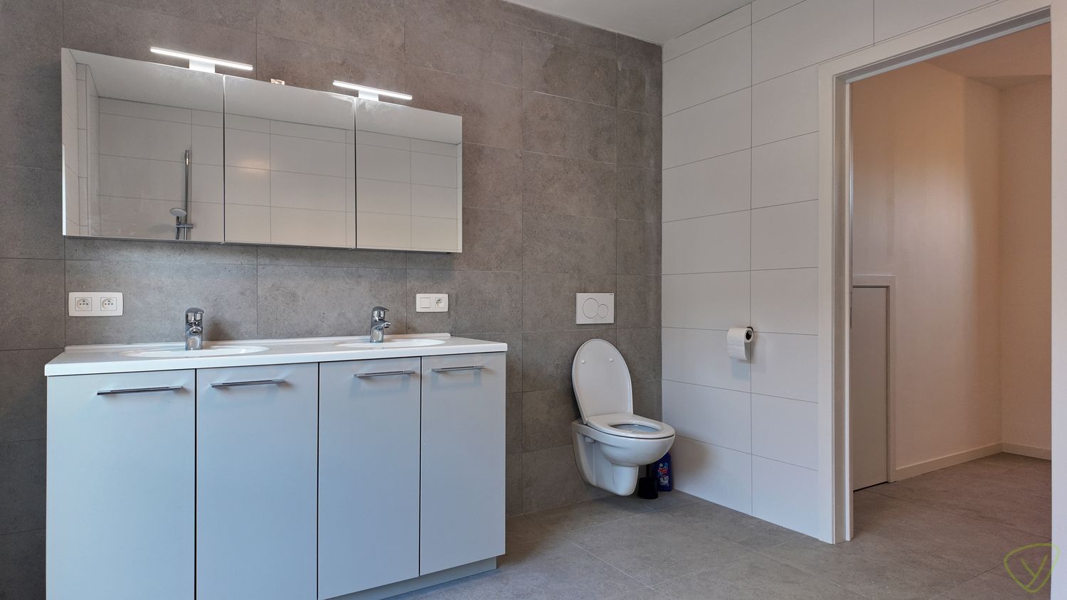 Compleet vernieuwd appartement te huur met garagebox! foto 11