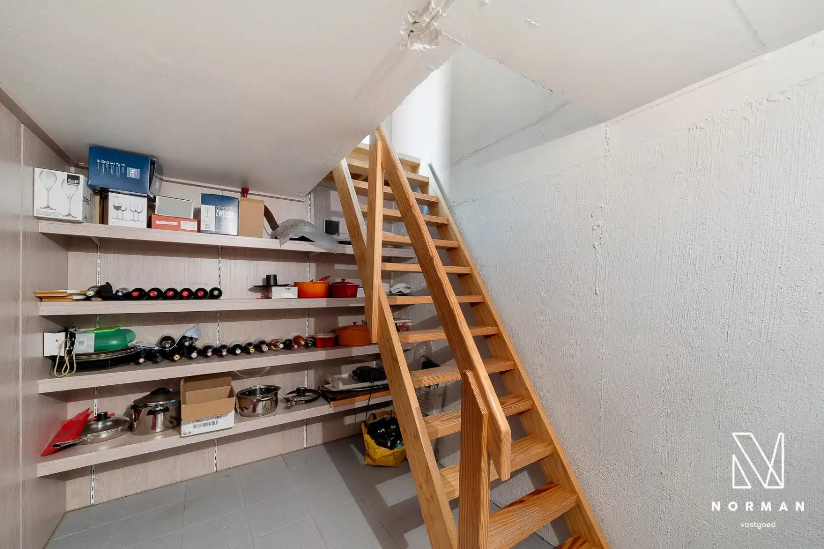 Unieke eigendom op veel grond met 4 kamers, 2 badkamers, dubbele garage, landelijk verzicht,... foto 12