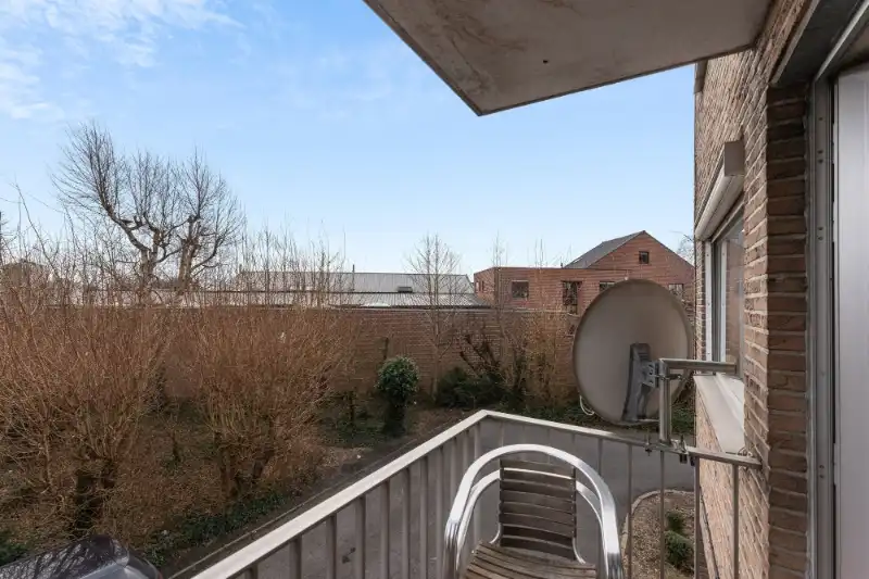 Roeselare : Instapklaar en ruim gerenoveerd appartement op toplocatie ! foto 10