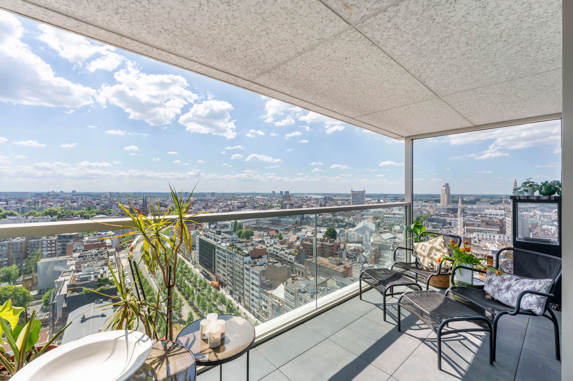 ANTWERPEN - Wonen met uitzicht foto {{pictureIndex}}