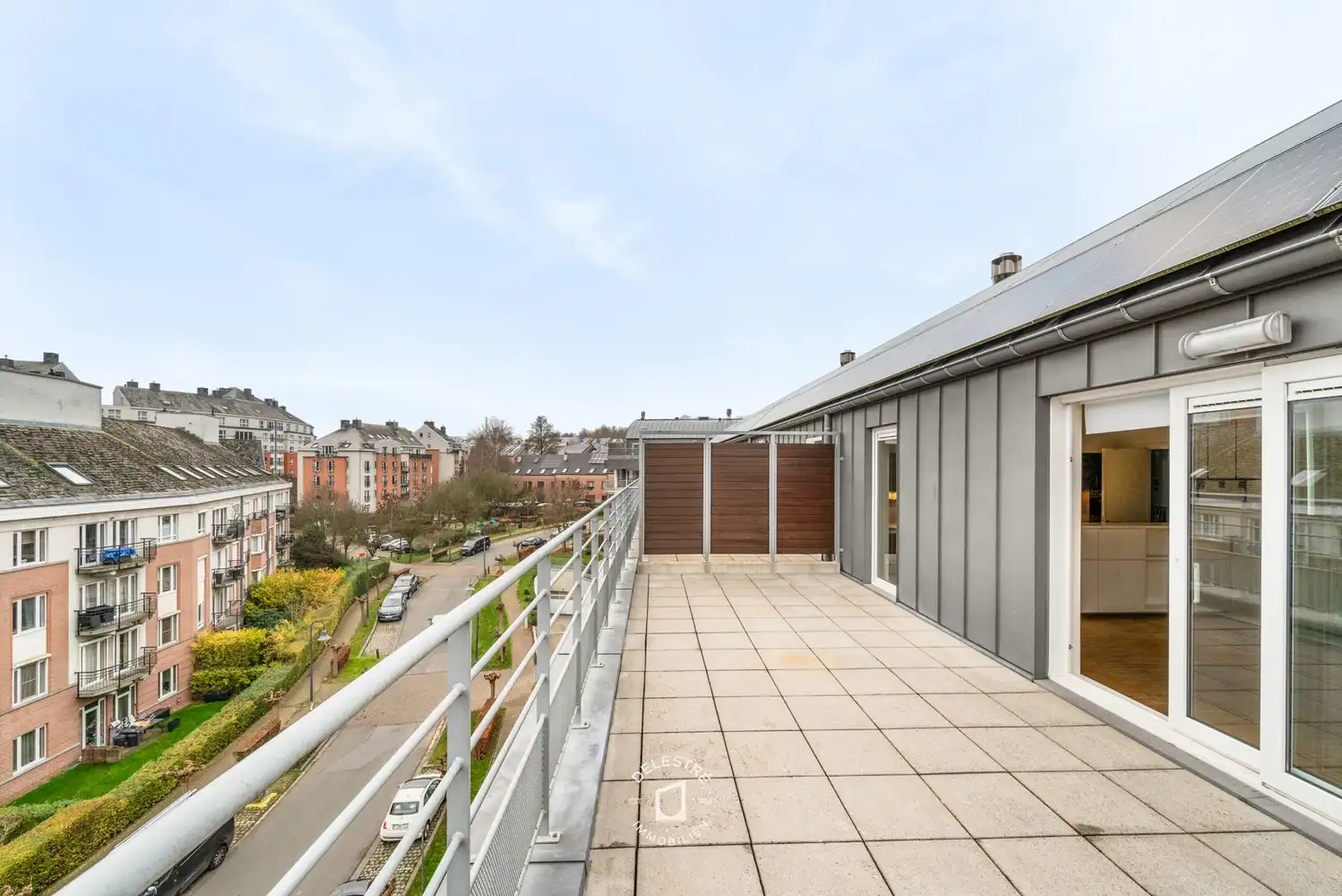 ** IN OPTIE ** ZALIGE ZONNIGE PENTHOUSE + GIGA TERRAS VAN 42 M2 EN 2 PARKINGS + KELDER foto 3