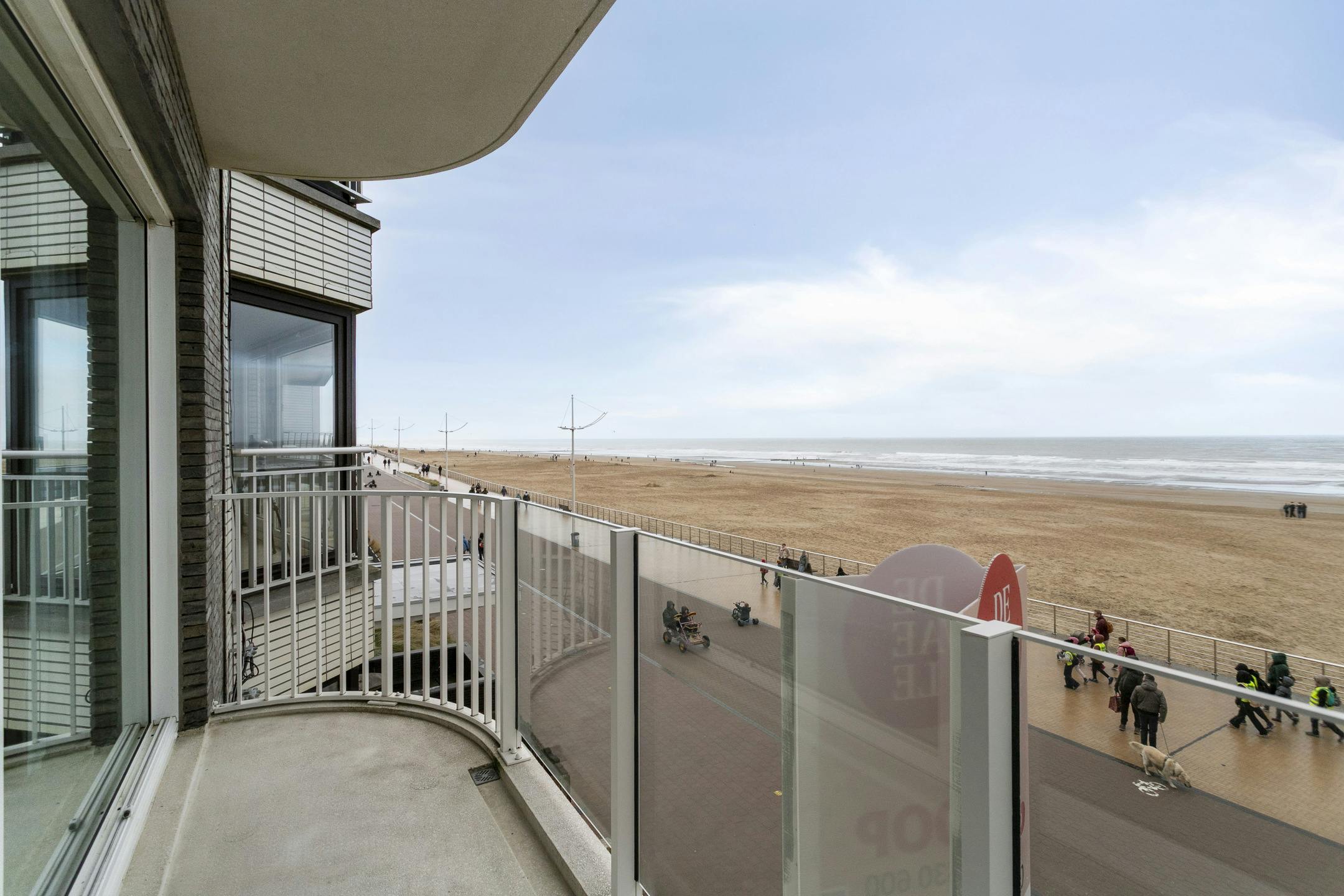 Prachtig appartement op de Zeedijk van Koksijde! foto 19