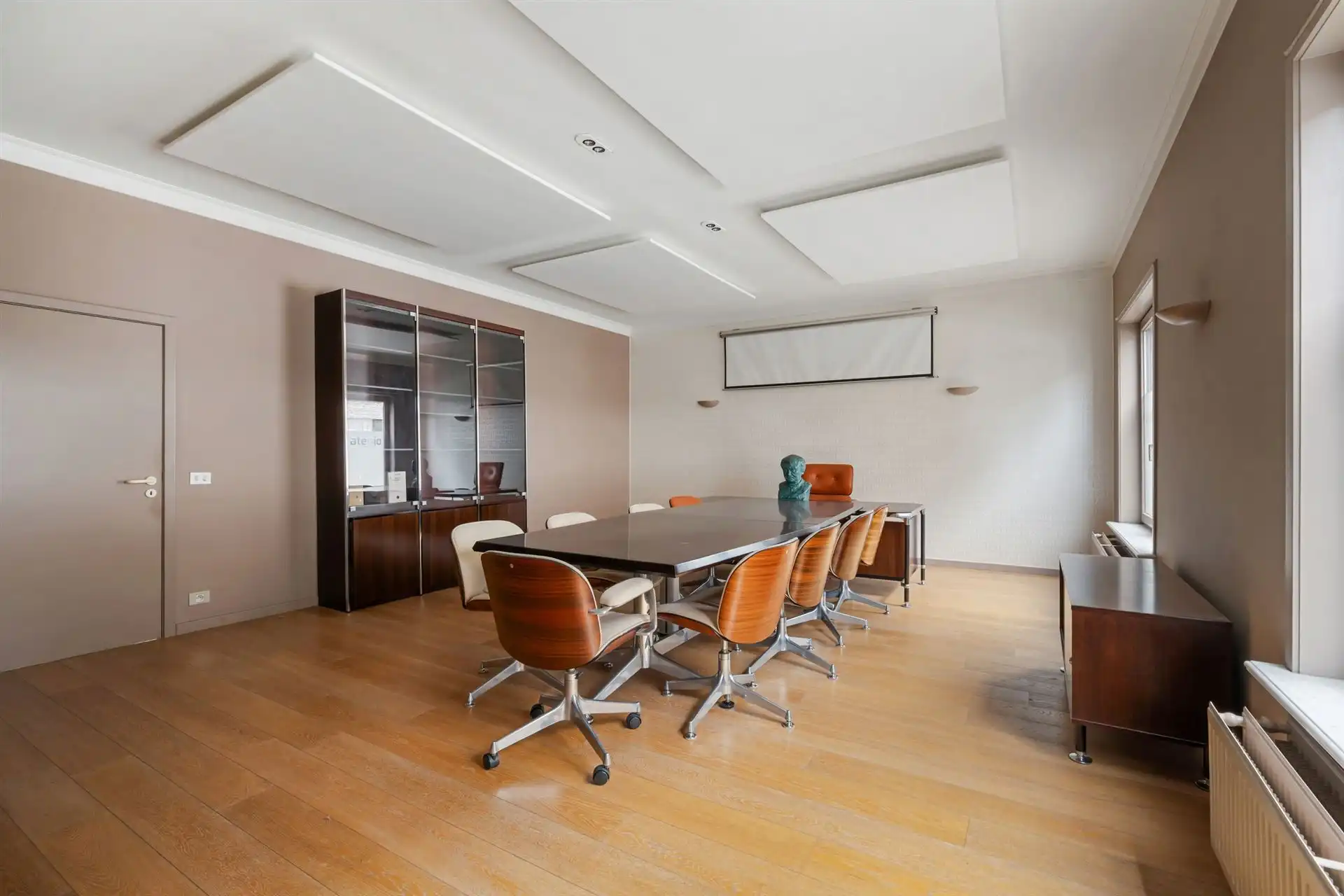 Topgelegen mogelijks groot appartement met veel potentieel! foto 7