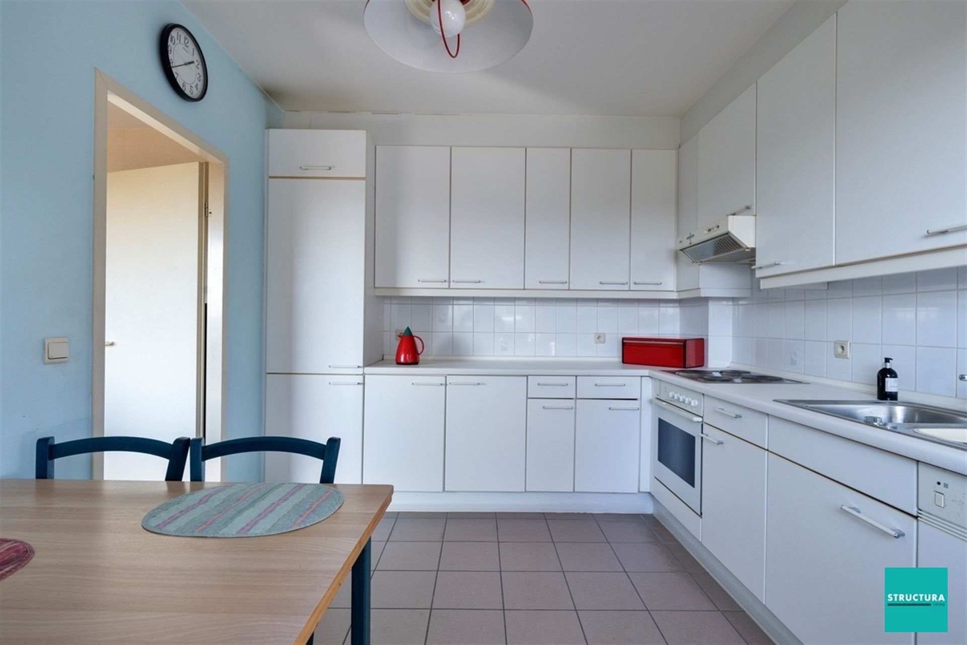 Ruim 2-slaapkamerappartement te Laken

. foto 8