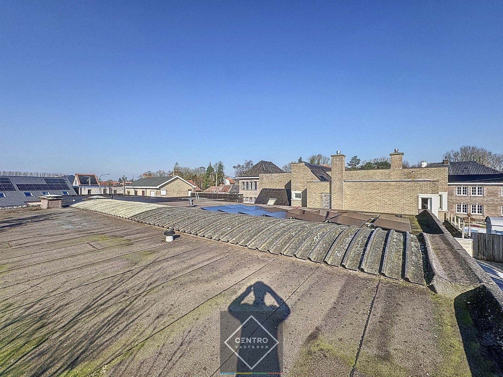 INSTAPKLARE woning met 4 slpks, 2 badks, PRAKTIJKRUIMTE en met MAGAZIJN! foto 34