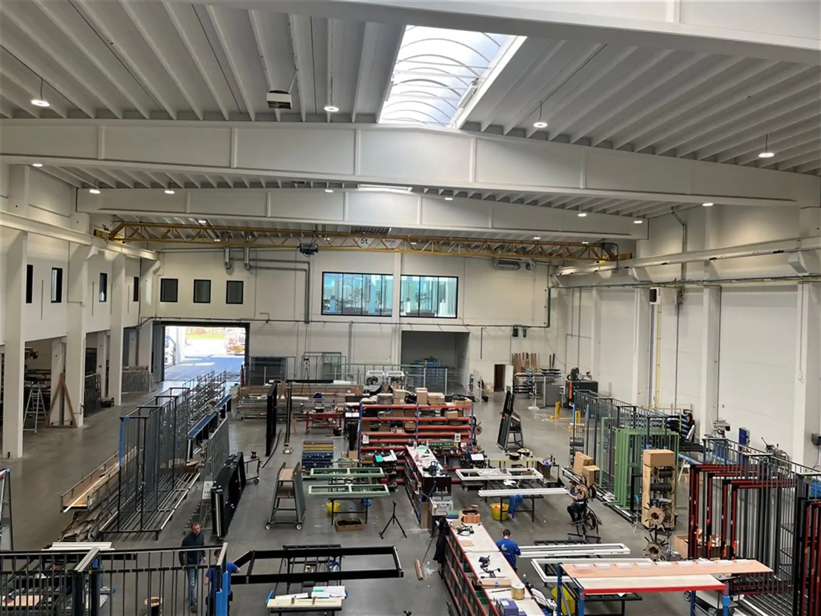 Modern bedrijfspand met kantoren te Harelbeke foto 8