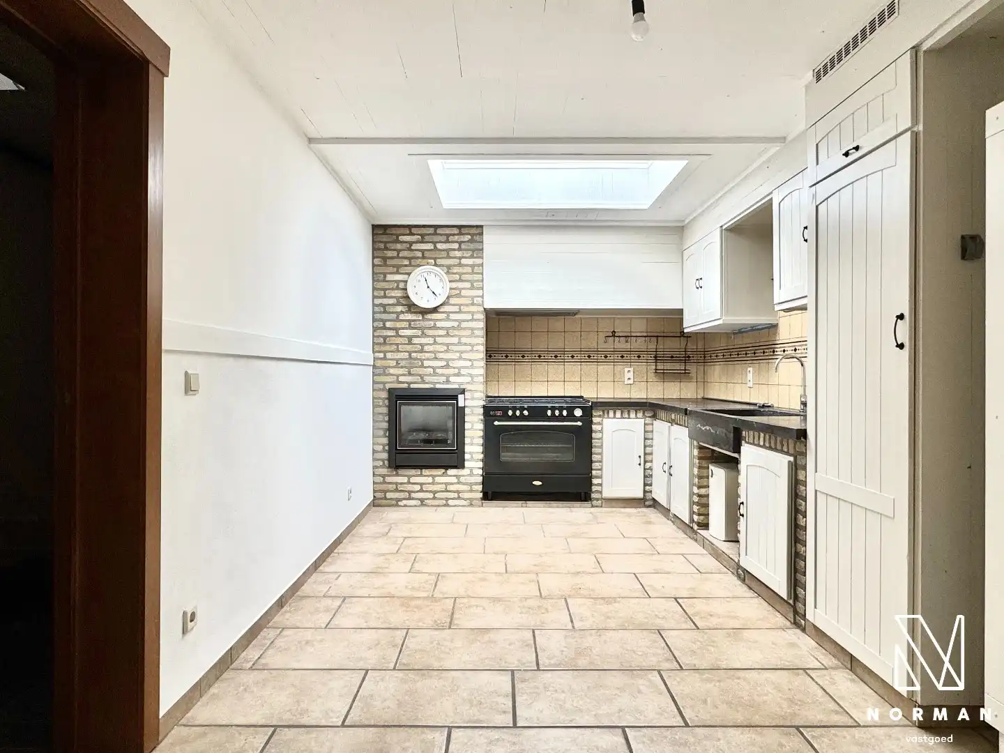Woning met 2 slaapkamers en terras in Harelbeke te huur! foto 6