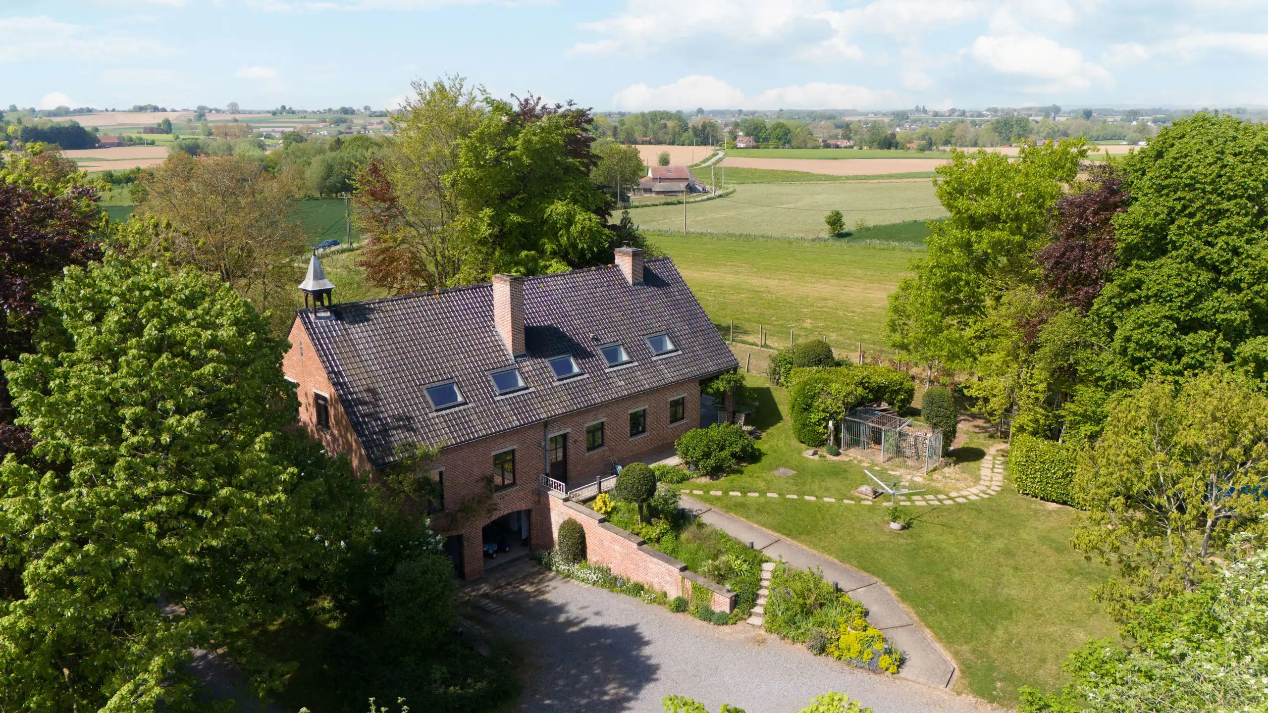 Prachtige villa 5 slpk te midden van de velden op +/- 50a foto 37