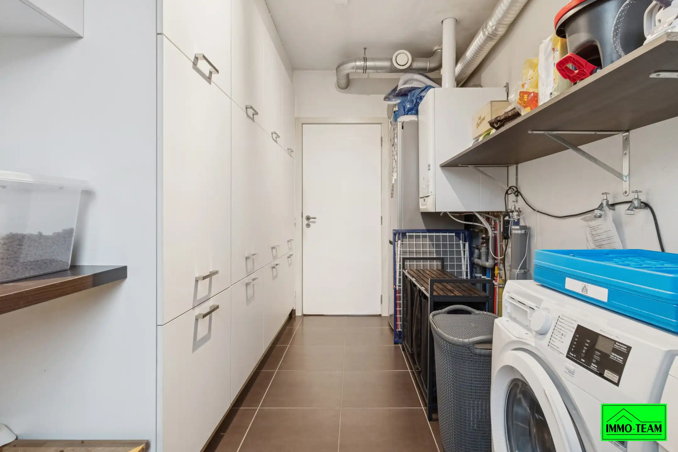 Gezellige  2-gevelwoning met 3 slks, tuin en garage foto 10