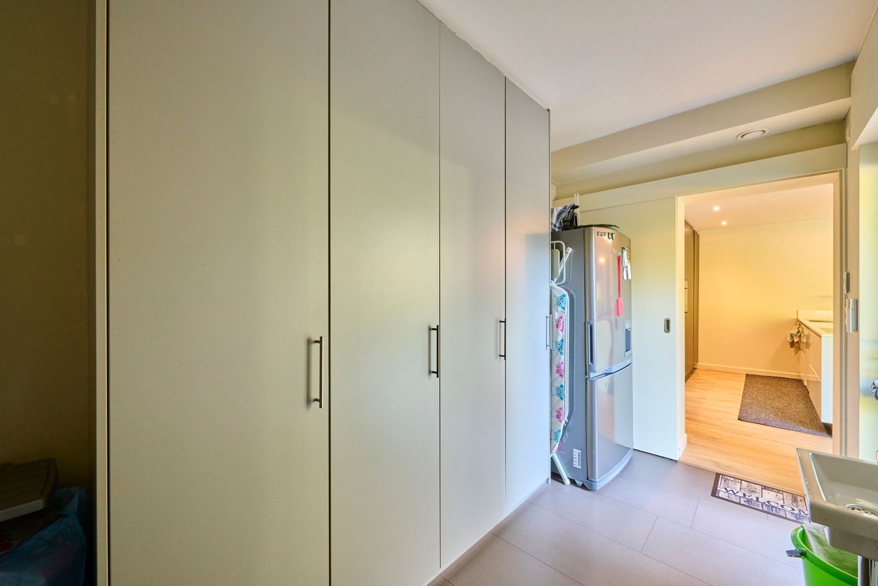 Exclusieve woning met handelzaak,appartement, zwembad en lift. foto 21