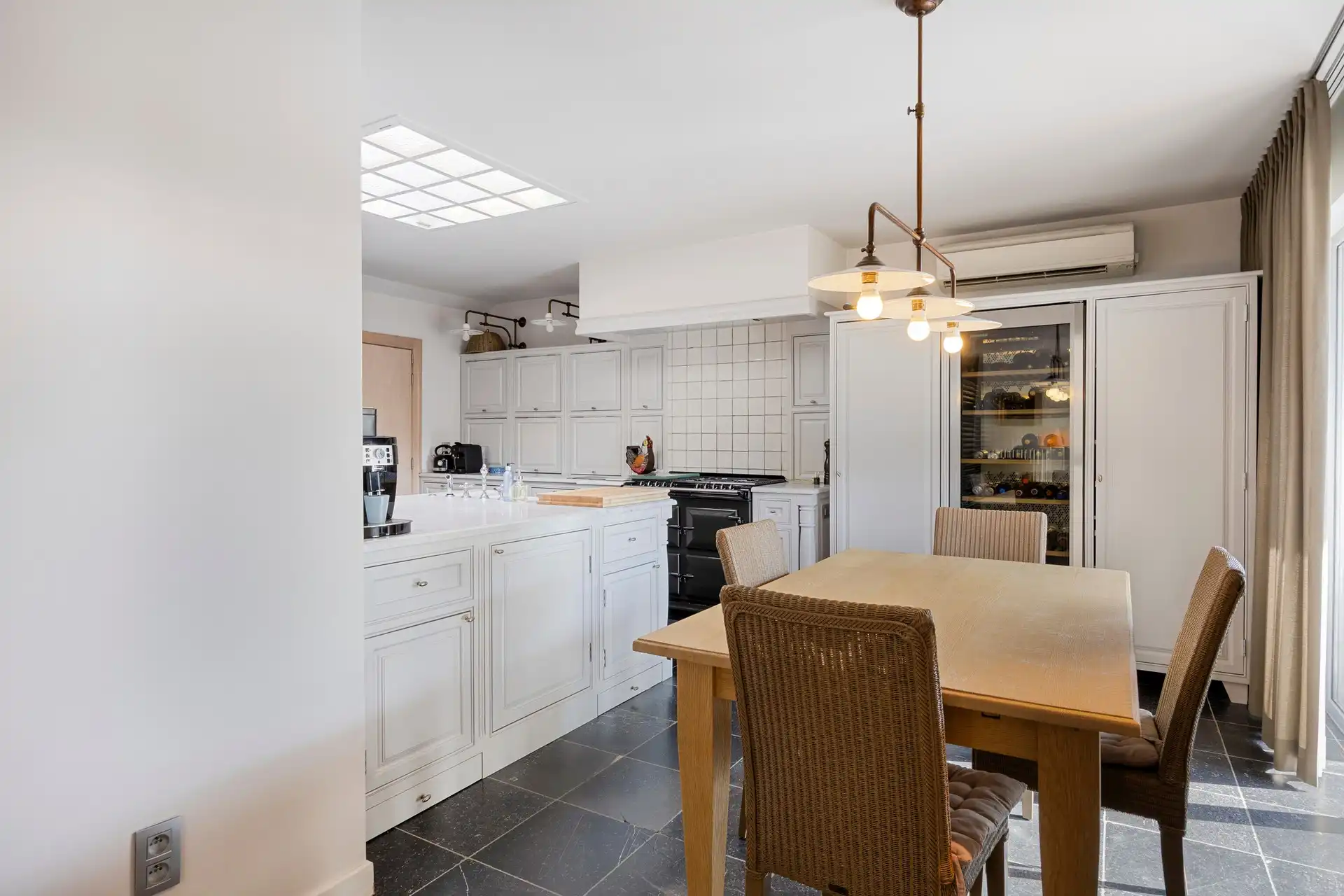 Ruim en luxueus dakappartement met uitzonderlijk dakterras van 104 m² in hartje Hasselt foto 6