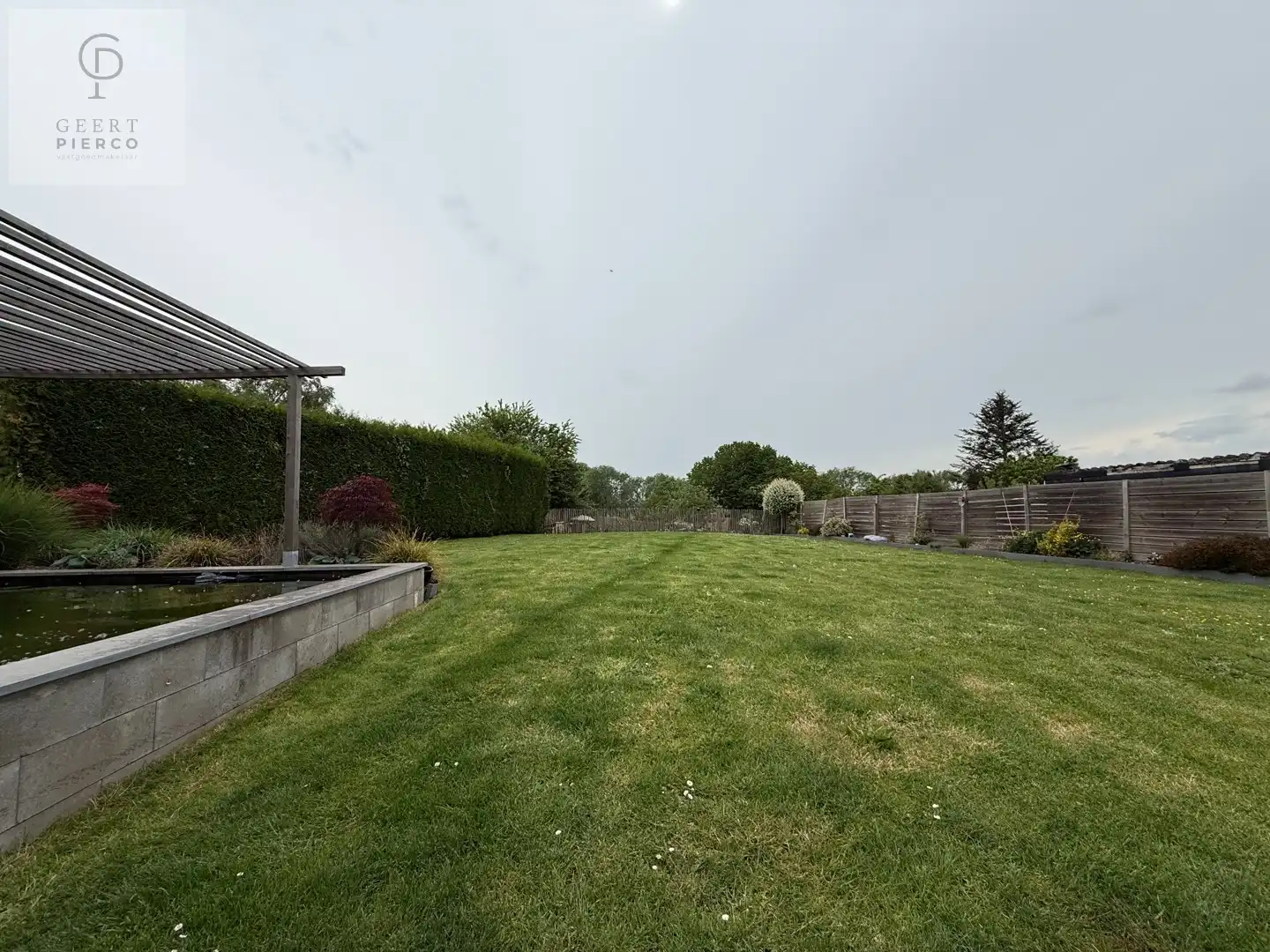 Ruimtelijke woning op een toplocatie foto 47