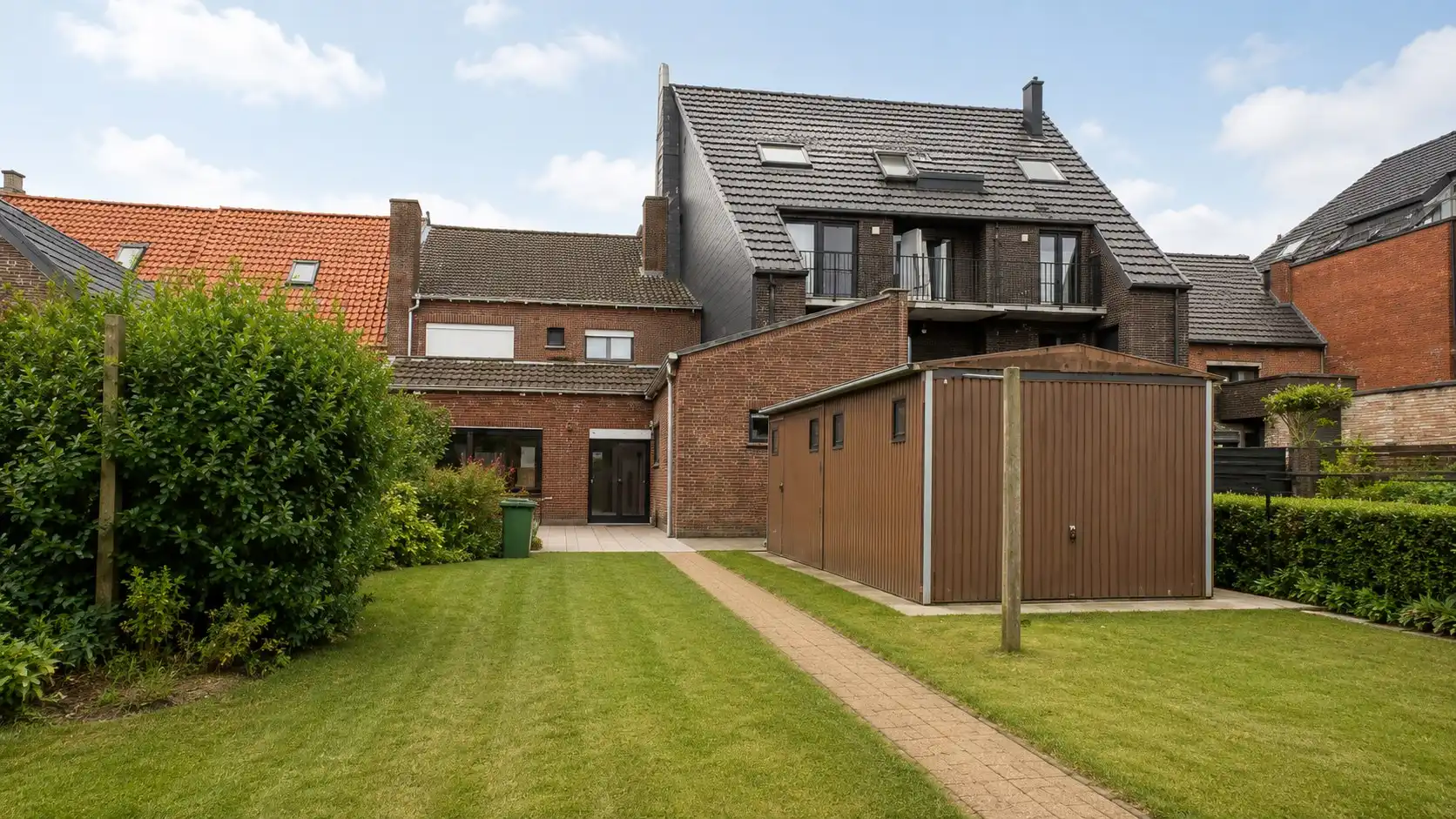Ruime en instapklare gezinswoning in Lokeren foto 16