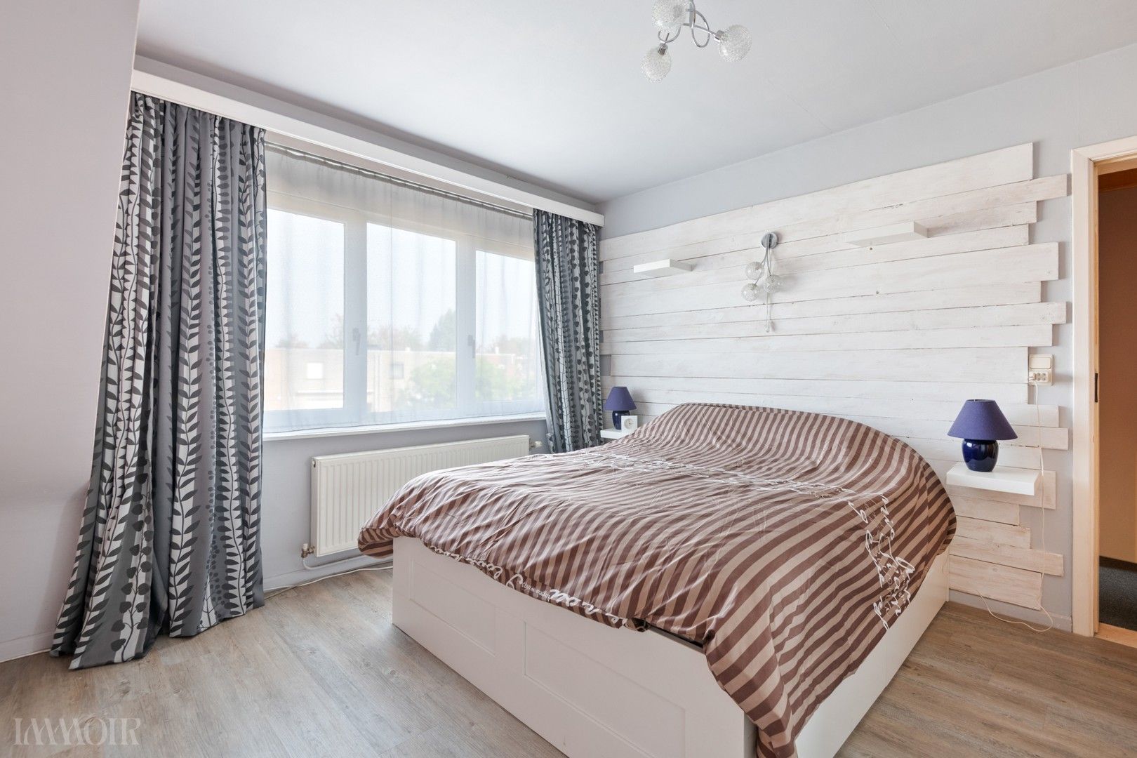 Charmante bel-etage met tuin en oprit nabij centrum Aartselaar. foto 16