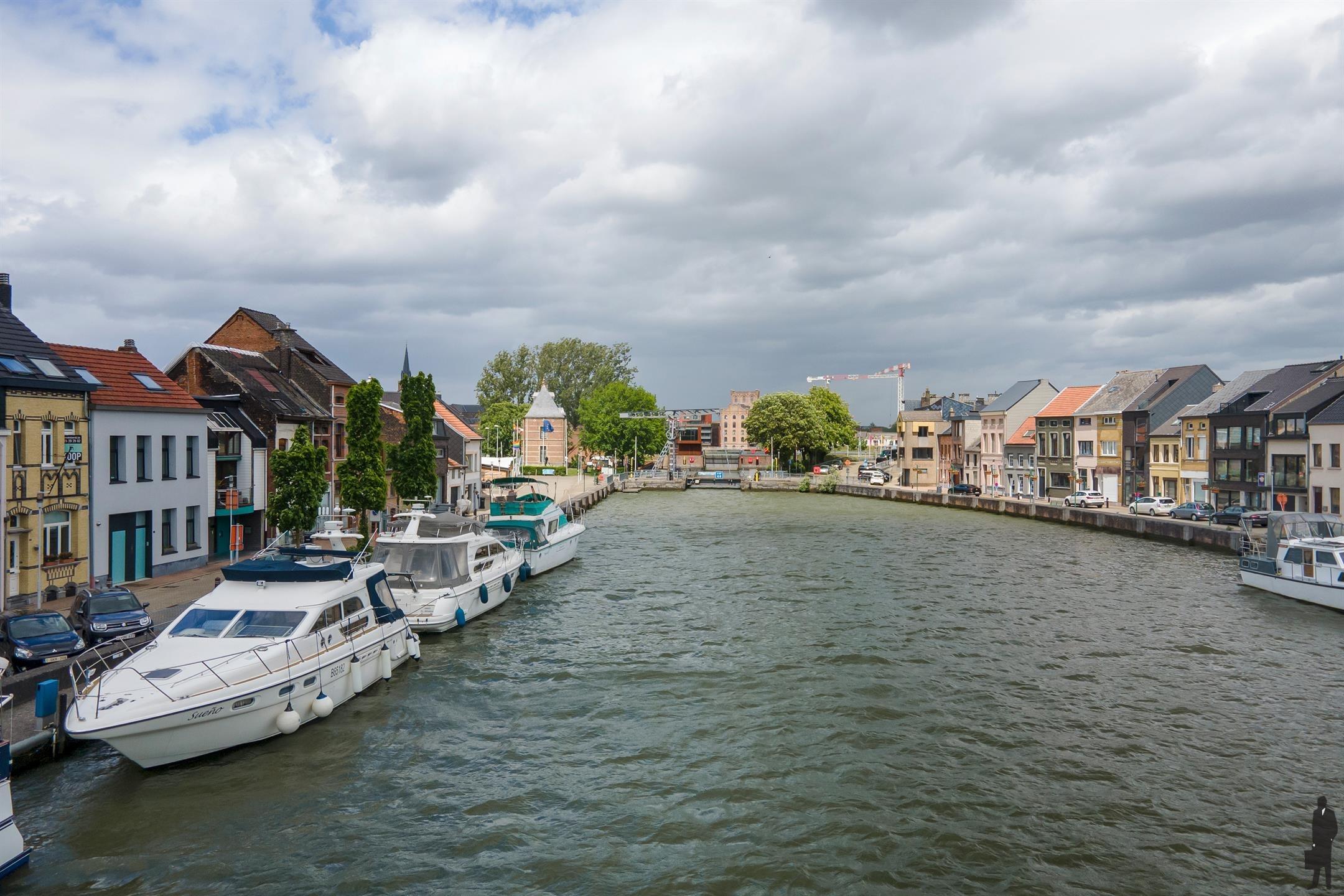 Te renoveren woning, ideaal als opbrengsteigendom. foto 3