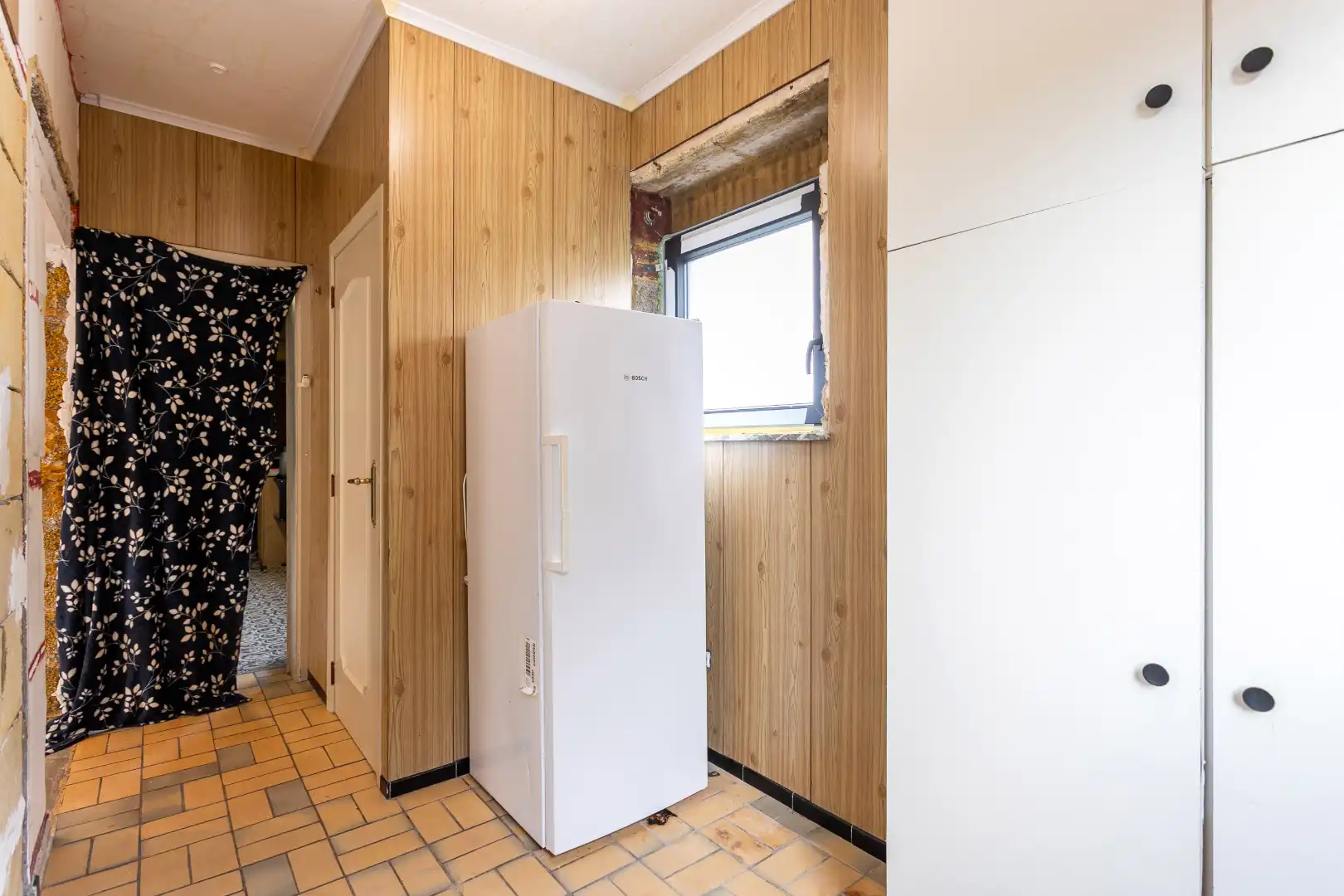 Ruime woning te Pajottegem met 4 slpks, garage en tuin op +-10a! foto 27