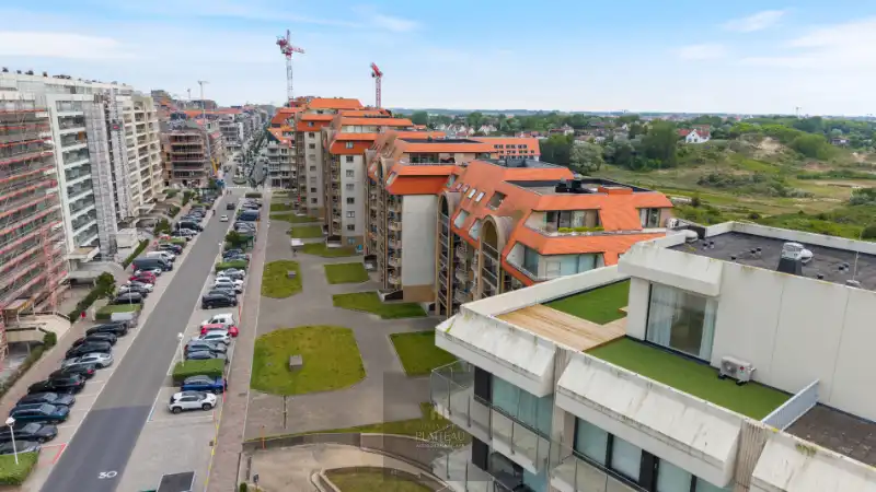 Vernieuwd dakappartement met zeer groot dakterras. foto 38