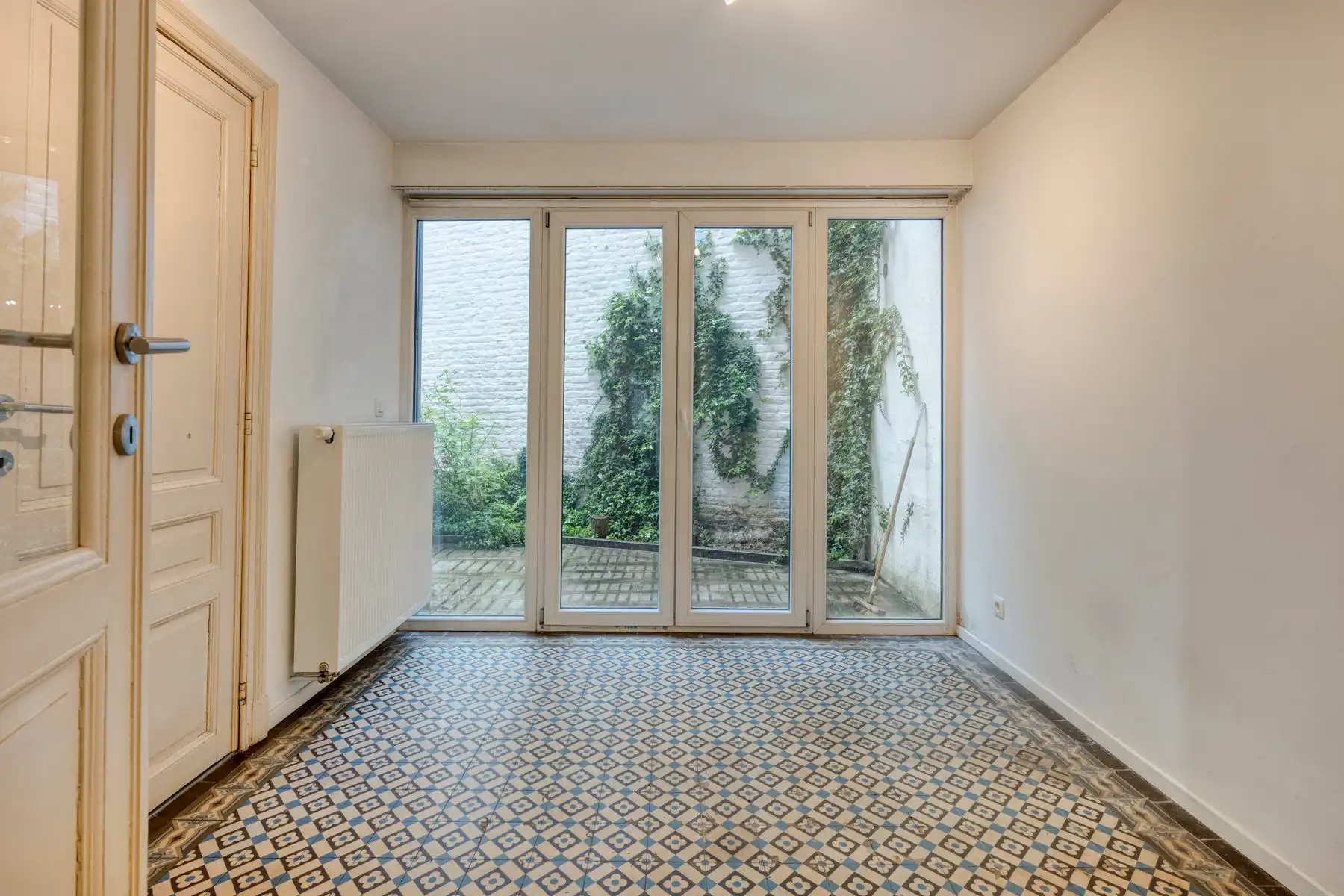 Prachtig gerenoveerde herenwoning met 5 slaapkamers foto 24