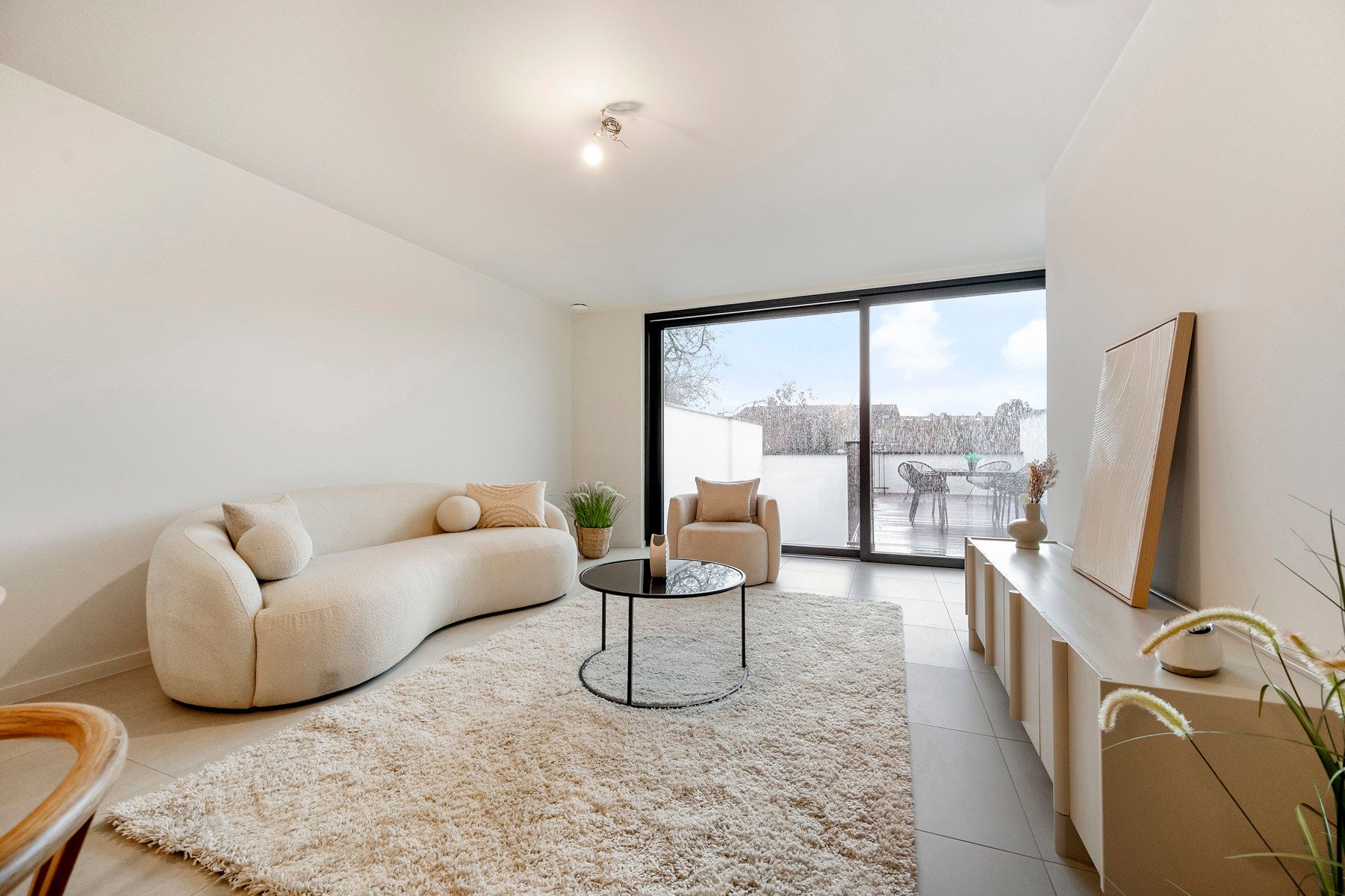 Riant nieuwbouwappartement met lift en veel lichtinval foto 5