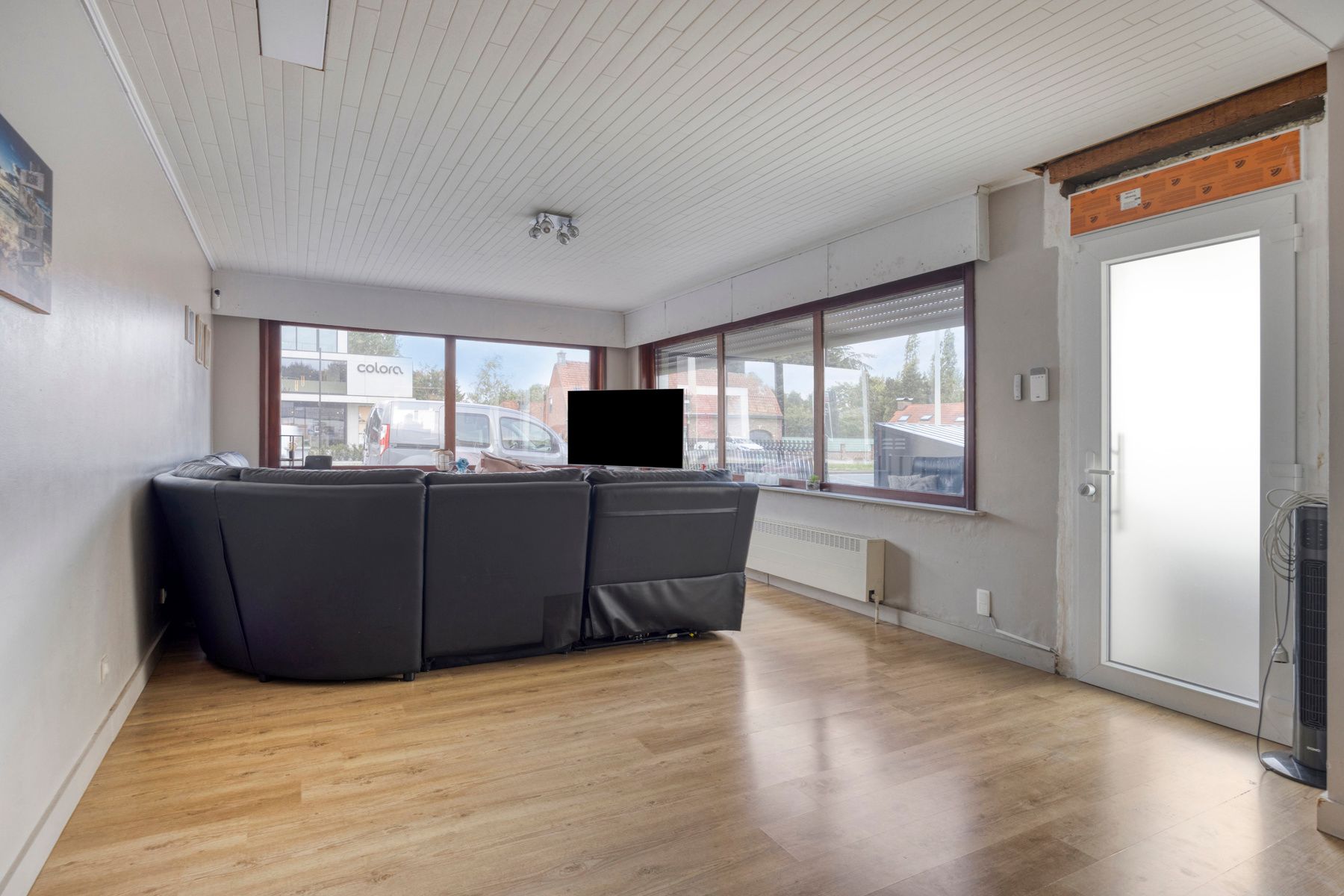 Handelspand met woonst op commerciële topligging foto 6