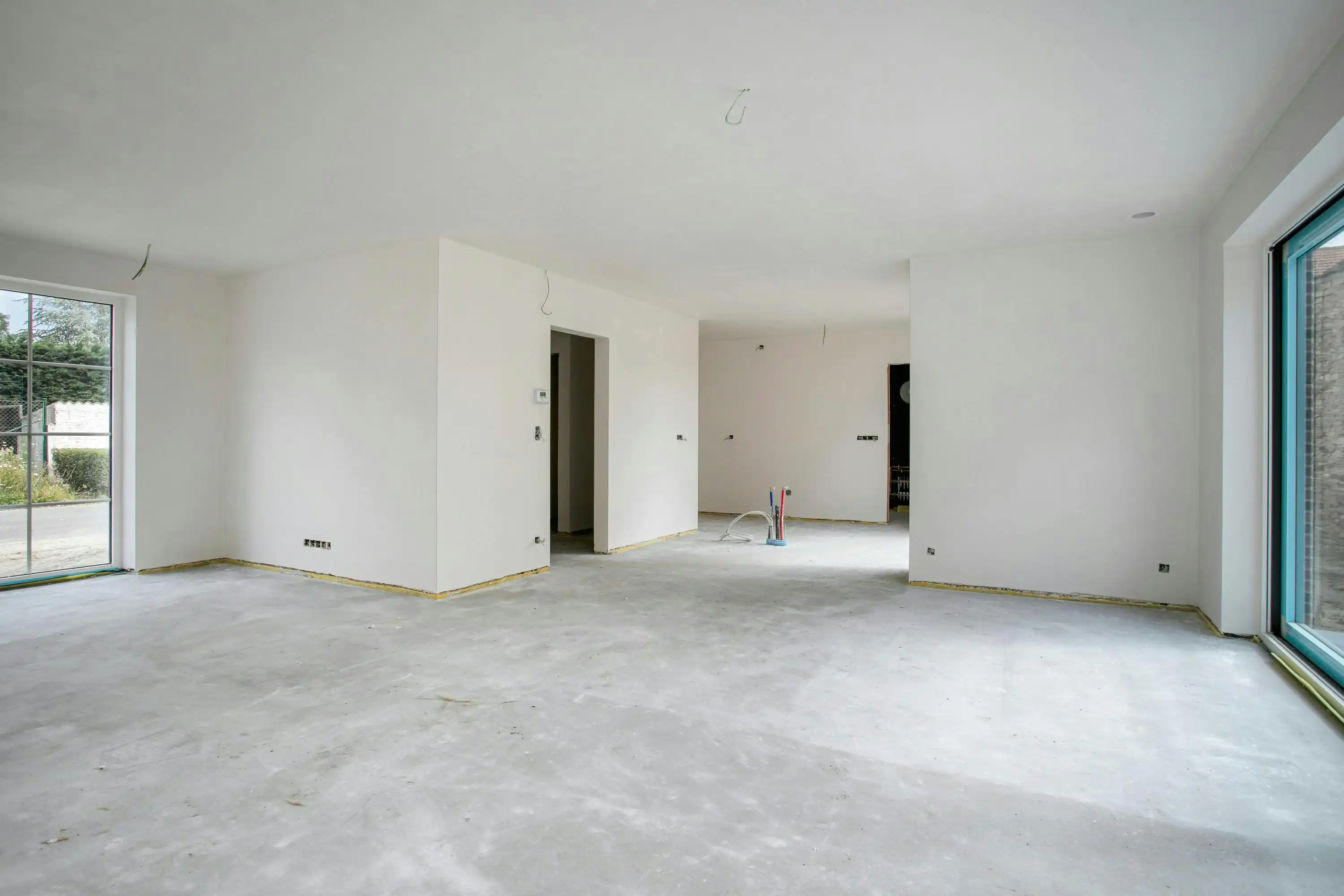 Halfopen nieuwbouwwoning te koop met 3 kamers, oprit en tuin foto 13